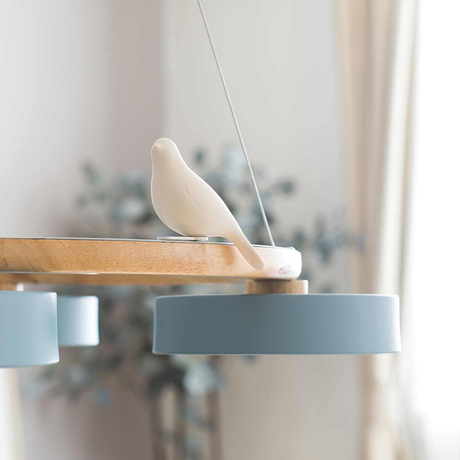 Lustre moderne rond élégant en or SiennaBird pour salle à manger