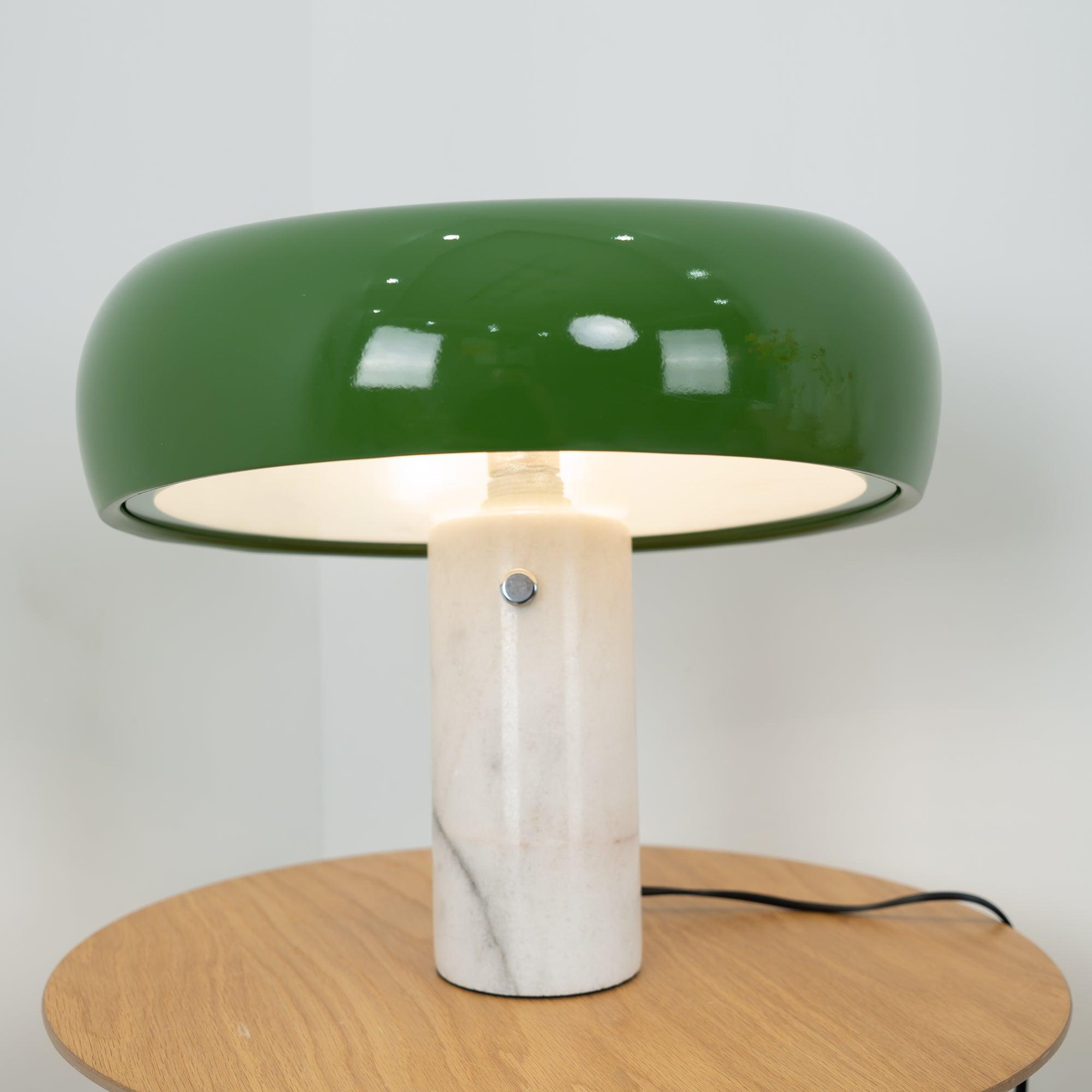מנורת שולחן מודרנית עם בסיס שיש | Ormexis