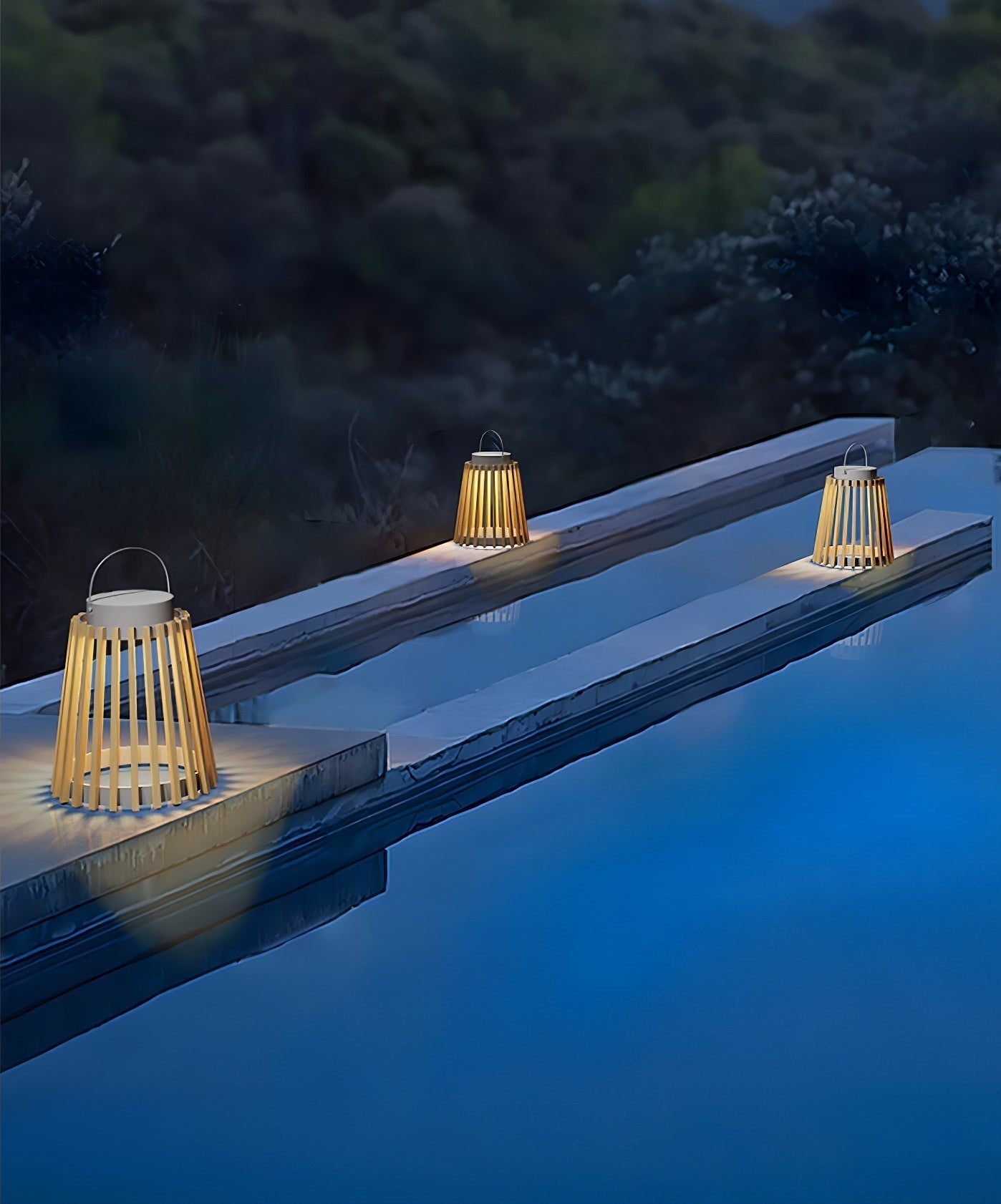 Slatted Outdoor Lantern Light | Ormexis
