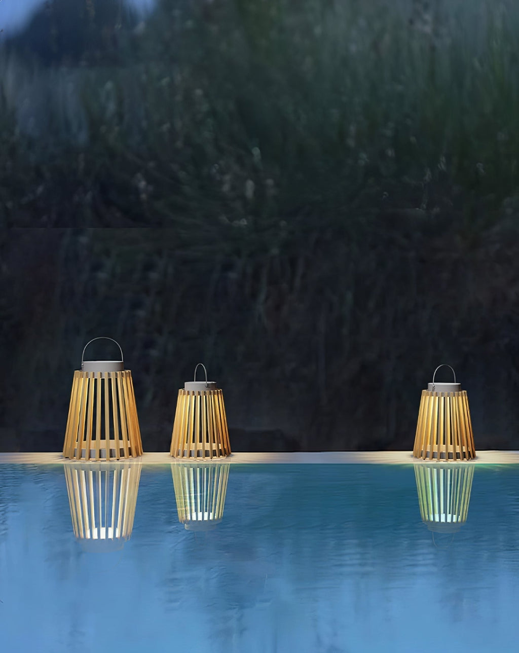 Slatted Outdoor Lantern Light | Ormexis