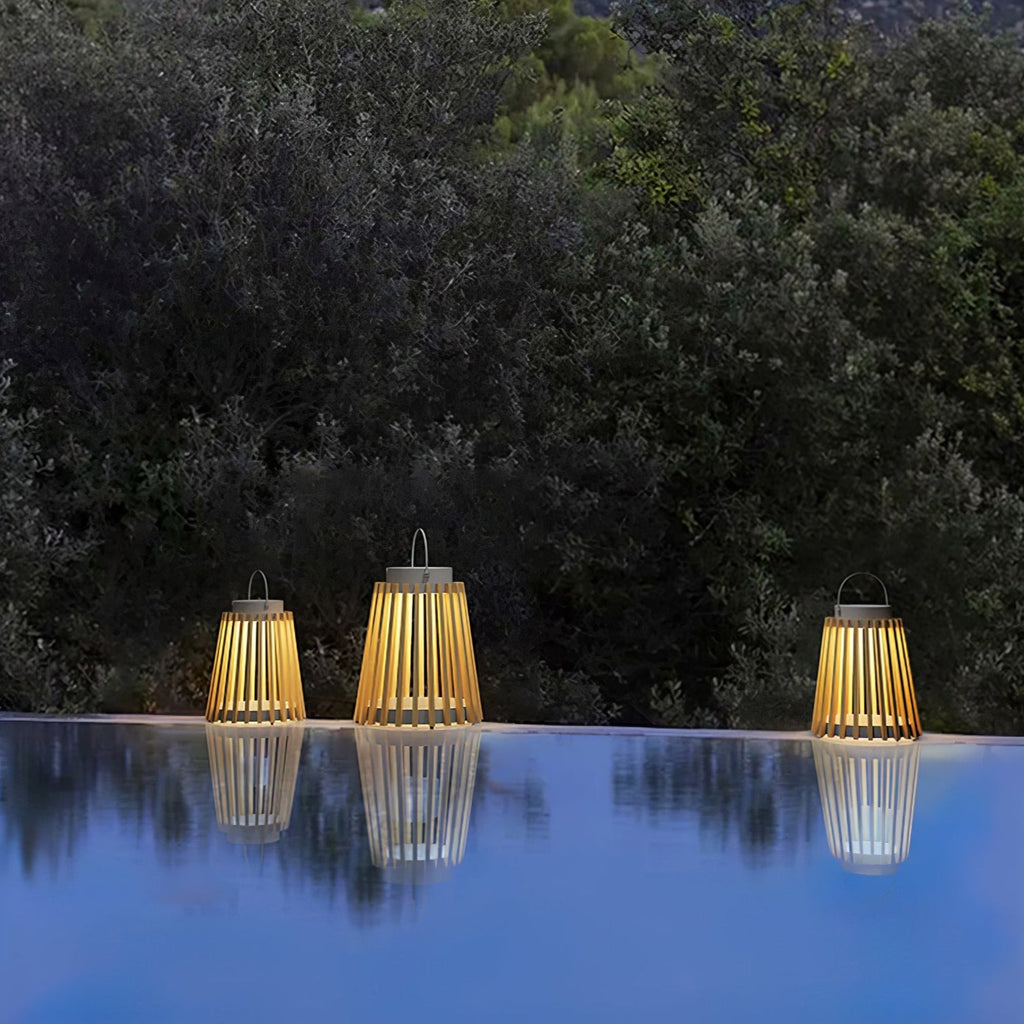 Slatted Outdoor Lantern Light | Ormexis