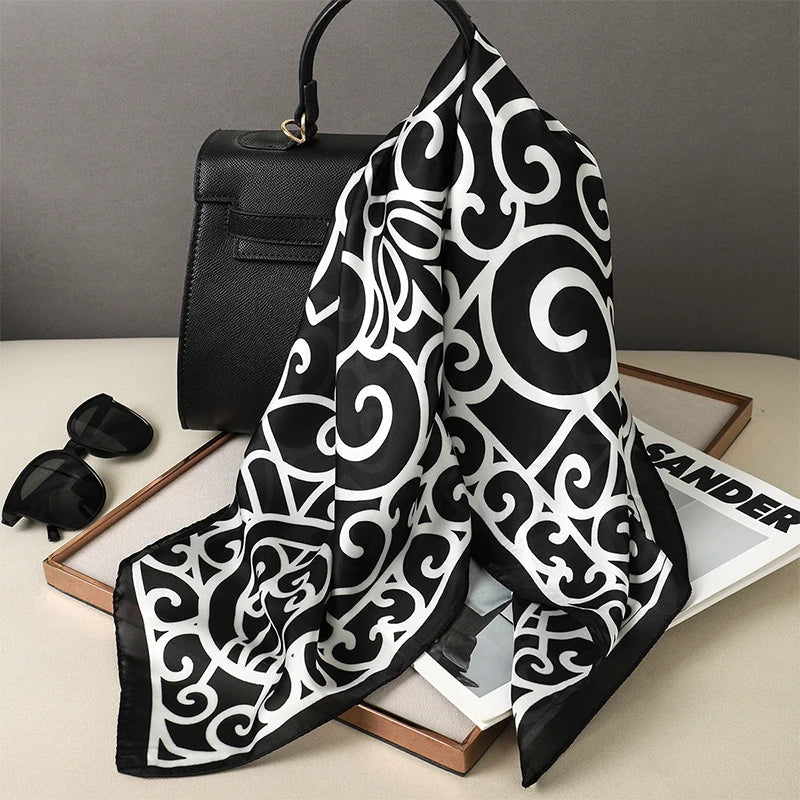 צעיף סופי סילק צ'ארם – אביזר משובץ ורסטילי לכל הופעה