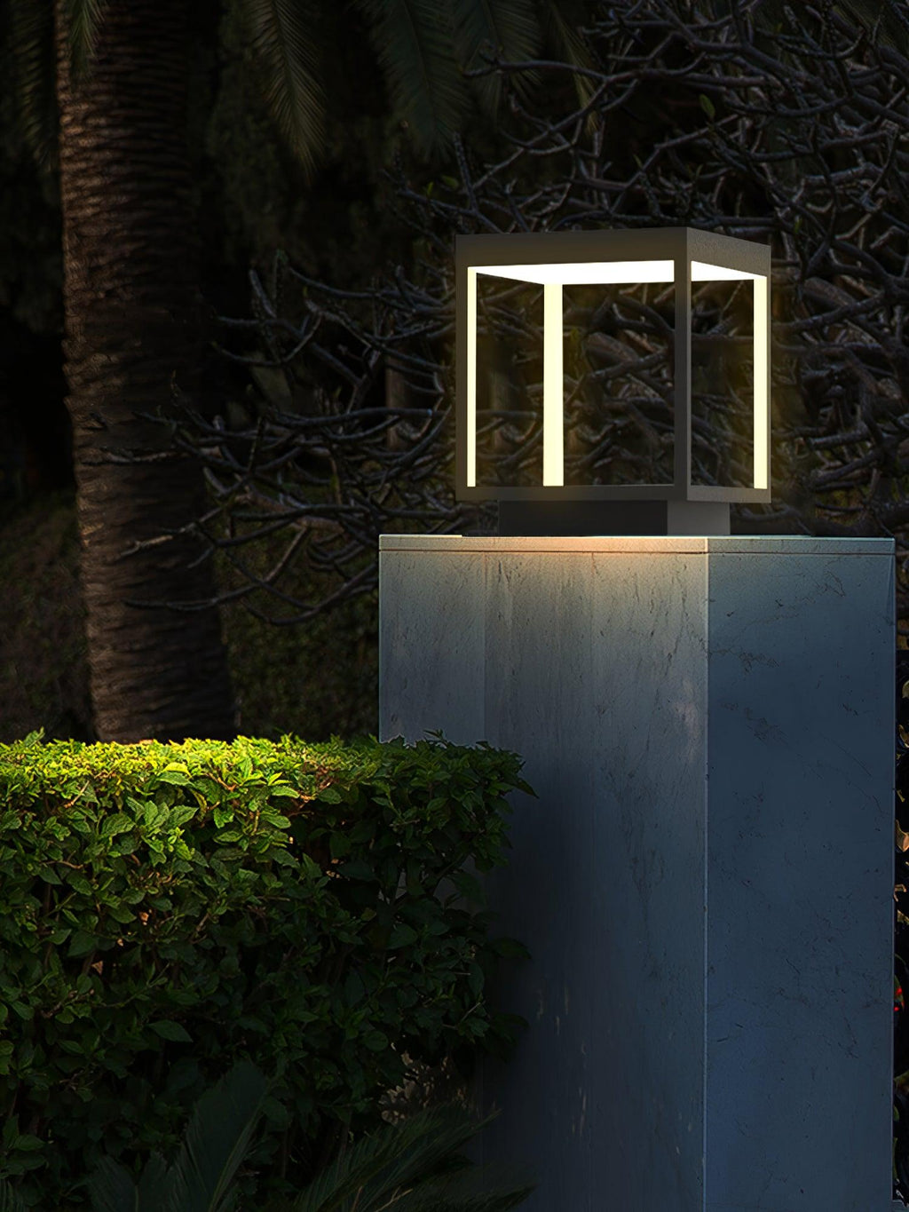 Framehaus Outdoor Lantern | Ormexis