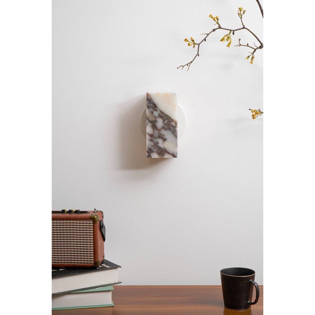 Minimalistické monolitické nástěnné svítidlo | Ormexis