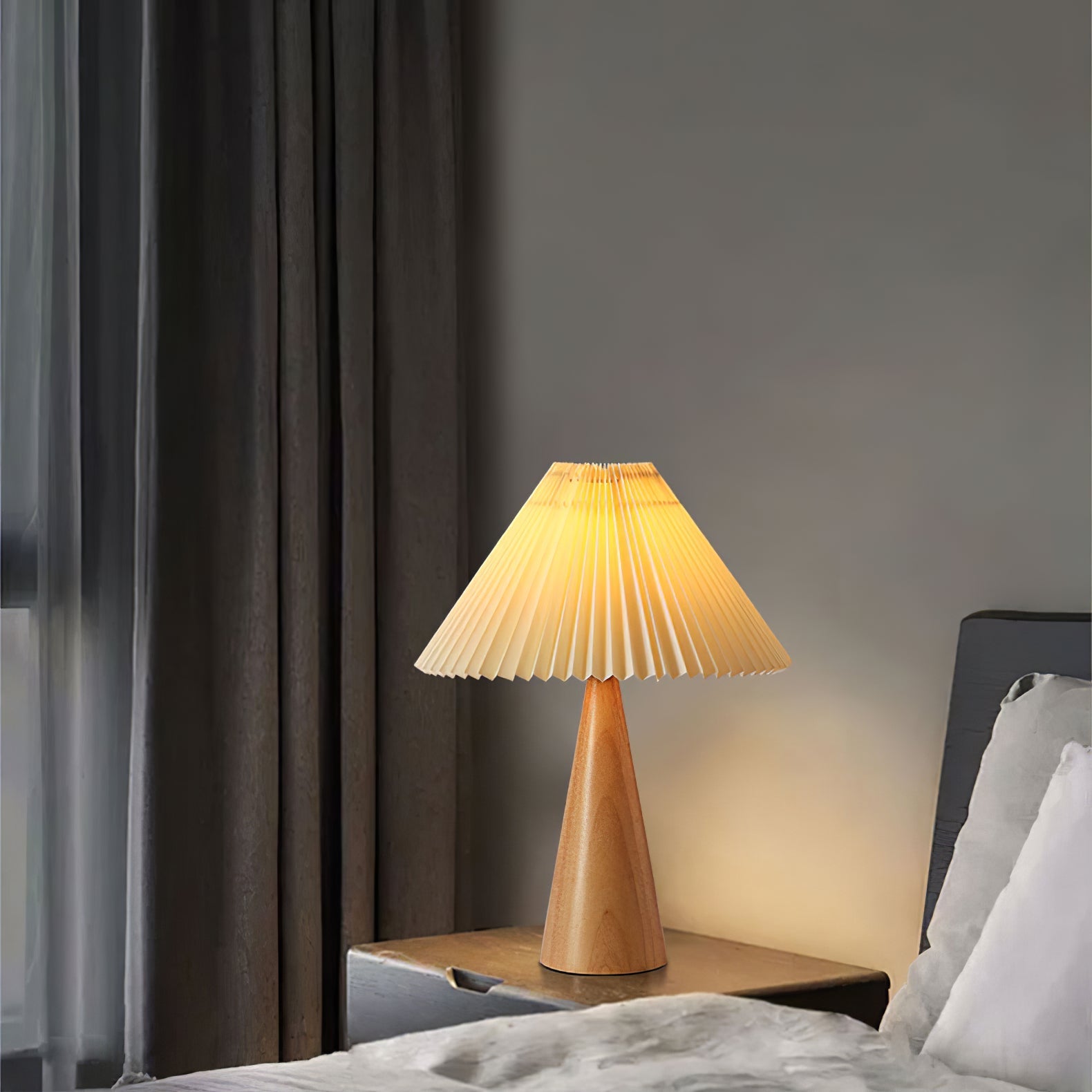 Couture Pleated Table Lamp | Ormexis