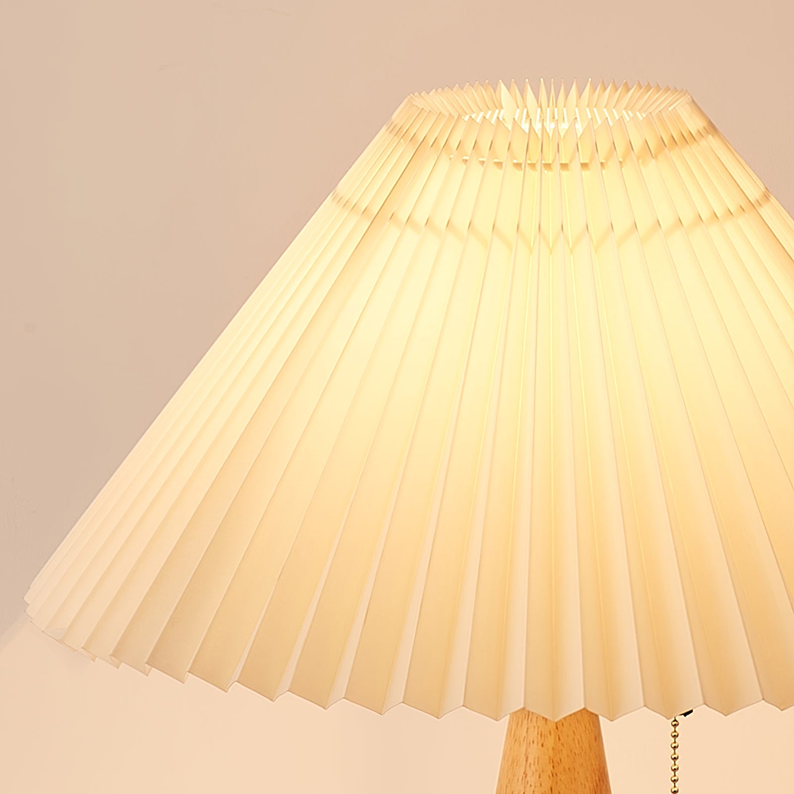 Couture Pleated Table Lamp | Ormexis