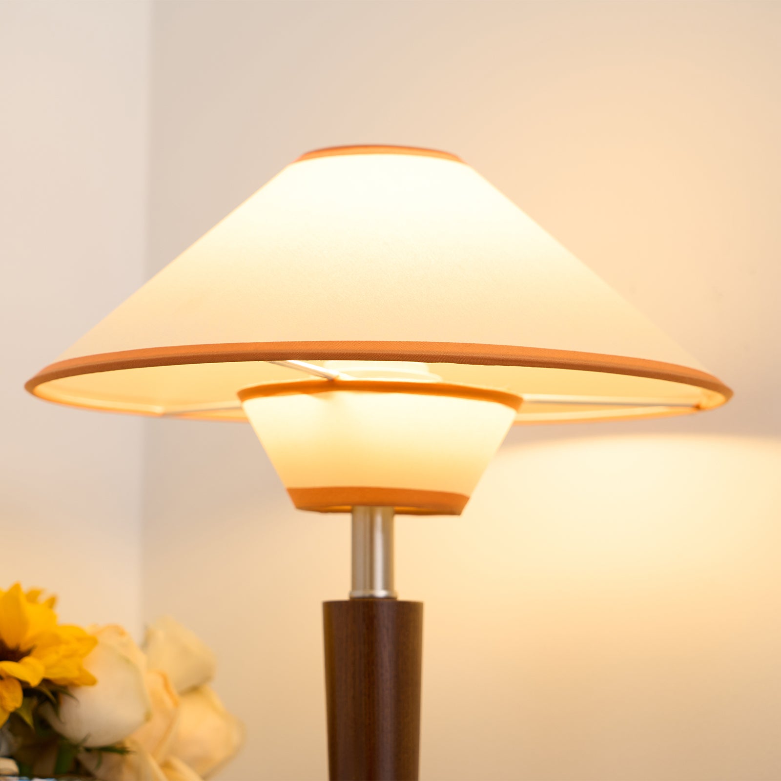 Alderwood-Leinenschirm-Tischlampe | Ormexis
