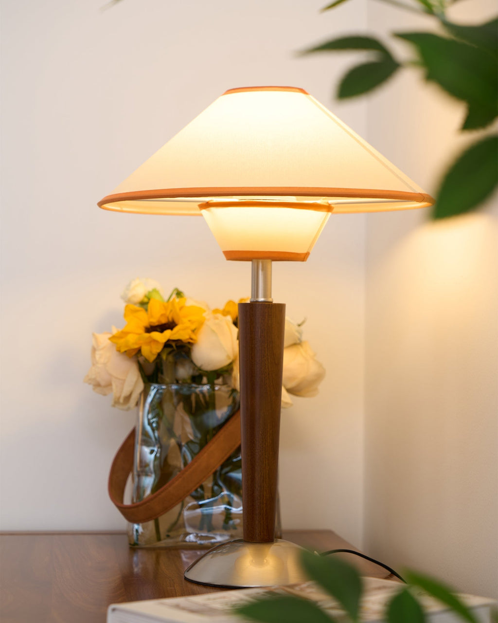 Alderwood-Leinenschirm-Tischlampe | Ormexis