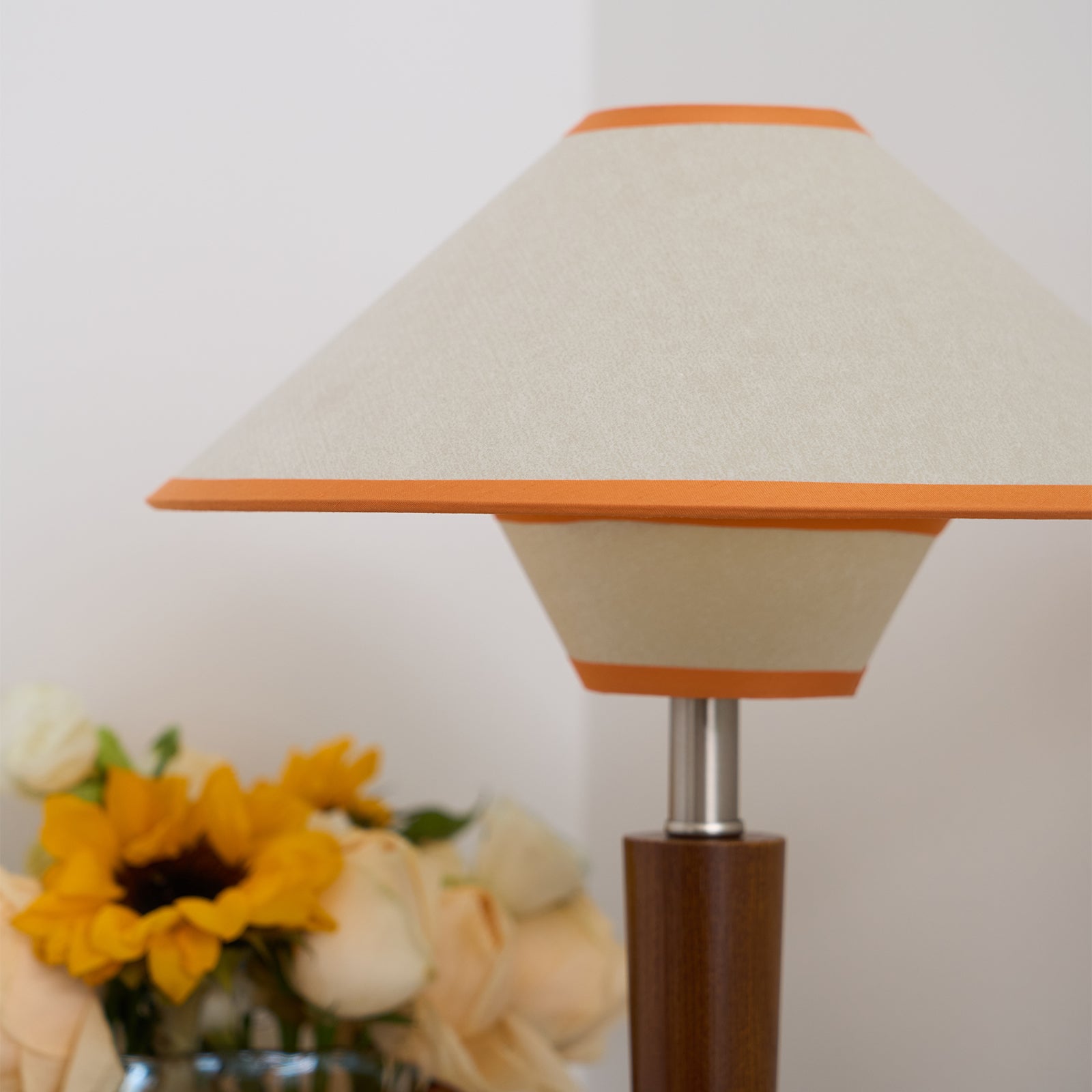 Alderwood-Leinenschirm-Tischlampe | Ormexis