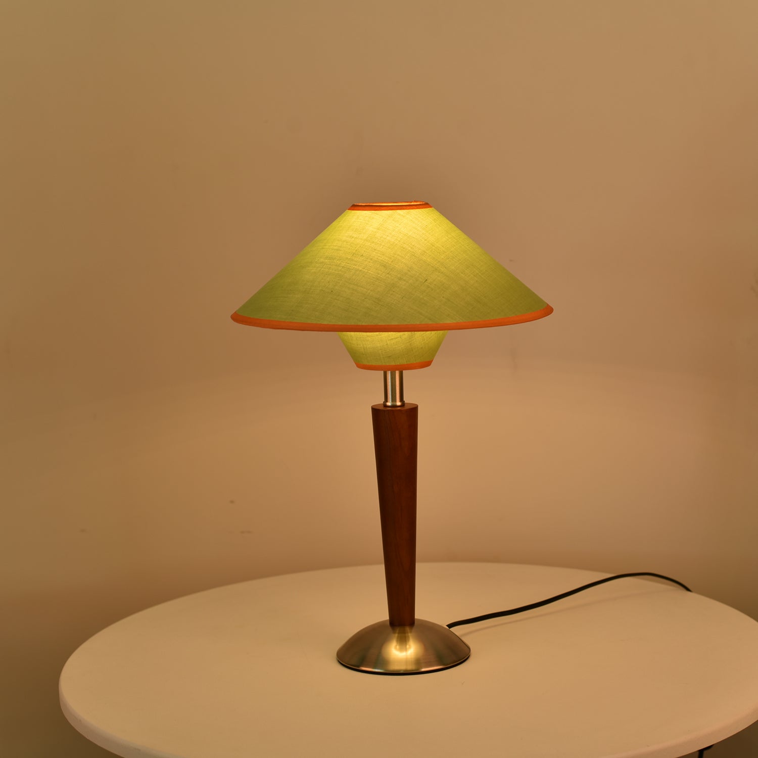 Alderwood-Leinenschirm-Tischlampe | Ormexis