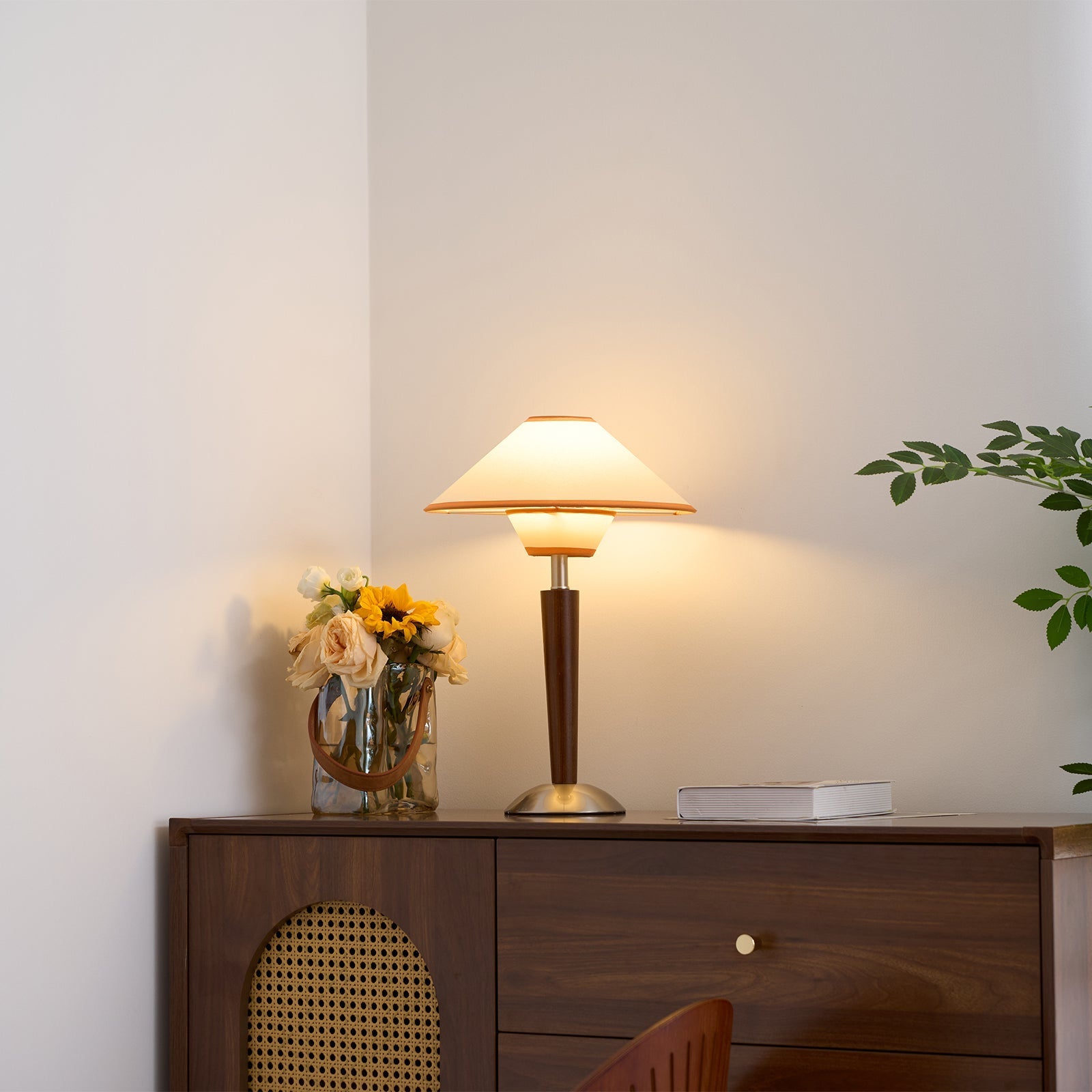 Alderwood-Leinenschirm-Tischlampe | Ormexis