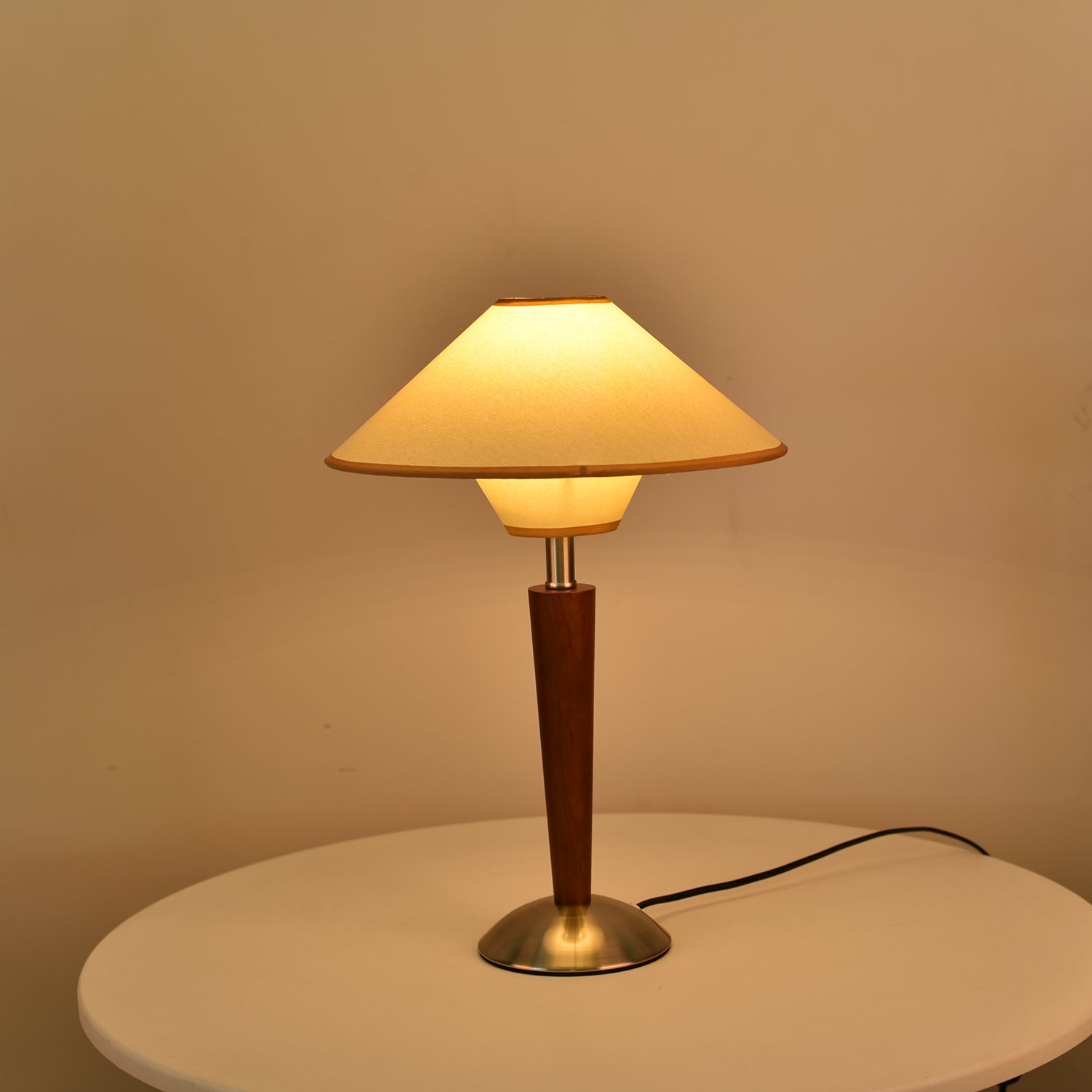 Alderwood-Leinenschirm-Tischlampe | Ormexis