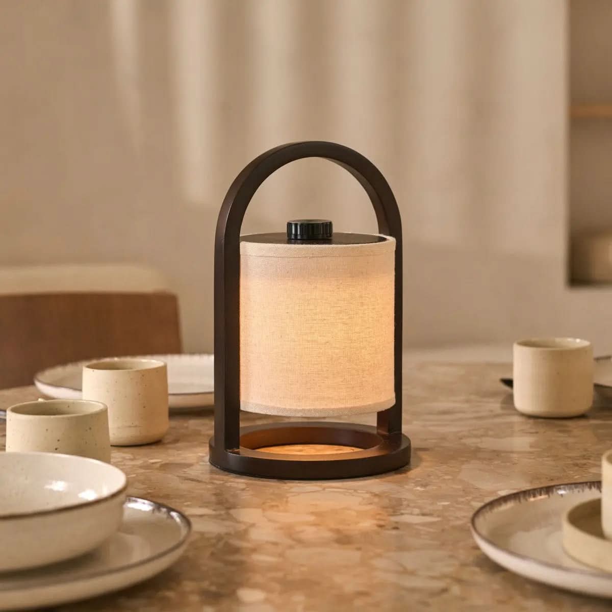 Lampă de masă LumaOak LED, fără fir, trei moduri, baterie de 100 de ore pentru case elegante