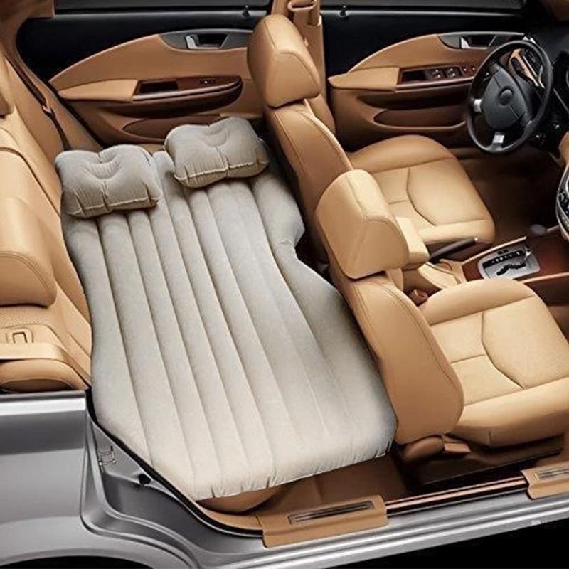 Colchón autoinflable de viaje para dormir en el coche cómodamente mientras te desplazas.