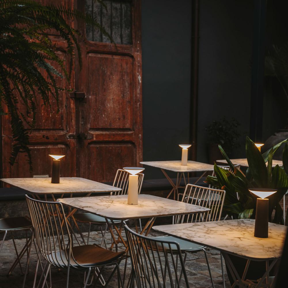 Vanta Cone Table Lamp | Ormexis