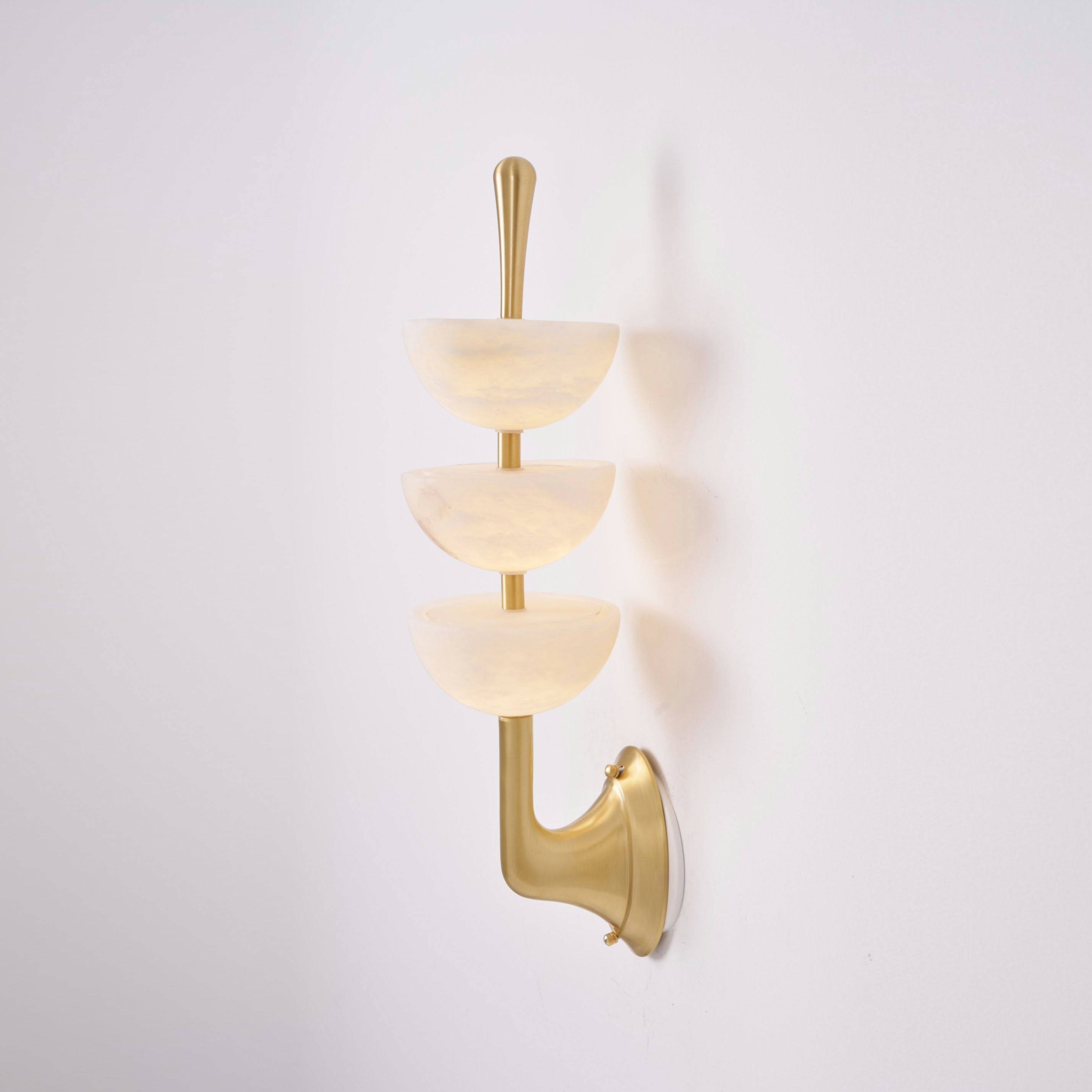 Tiered Alabaster Wall Sconce | Ormexis