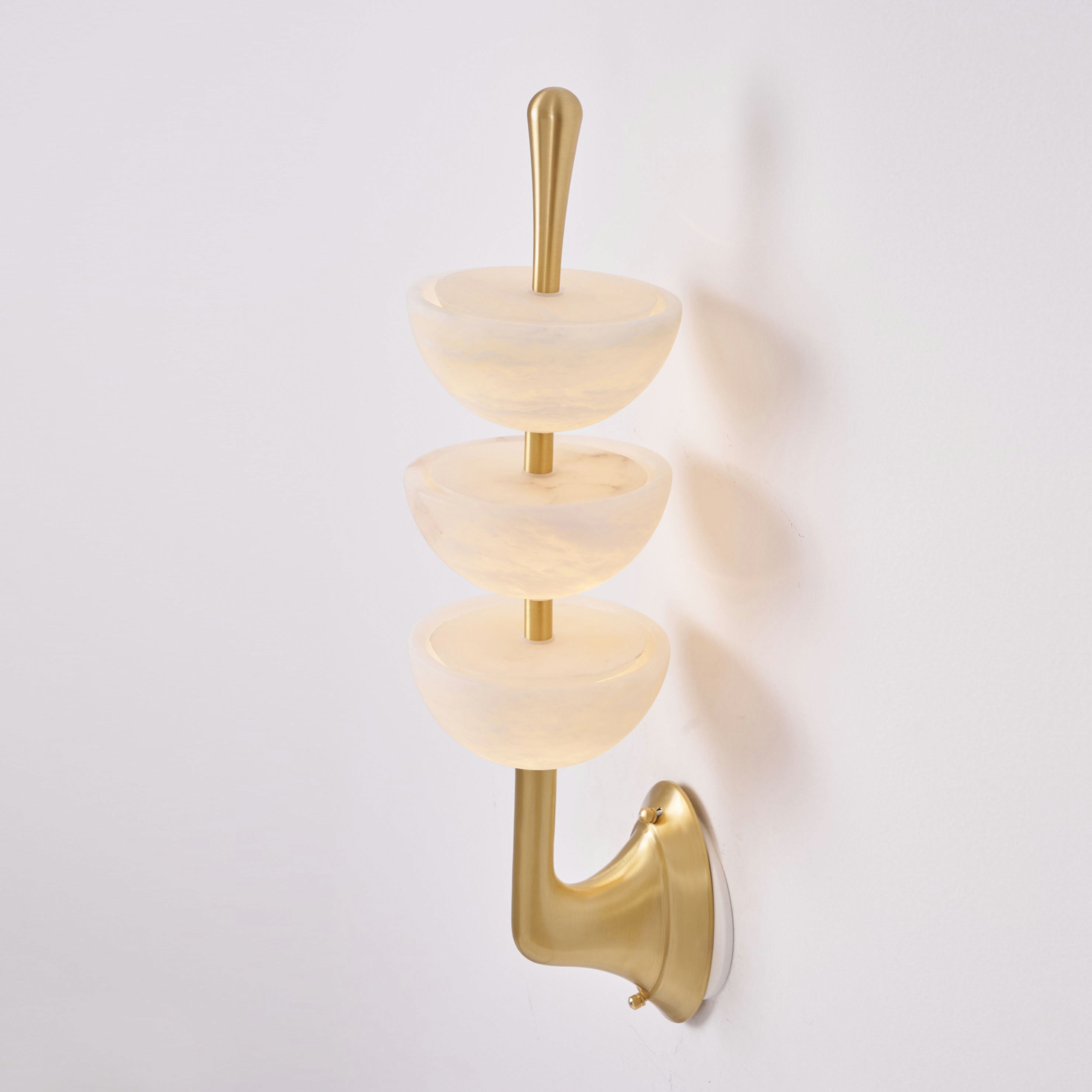 Tiered Alabaster Wall Sconce | Ormexis