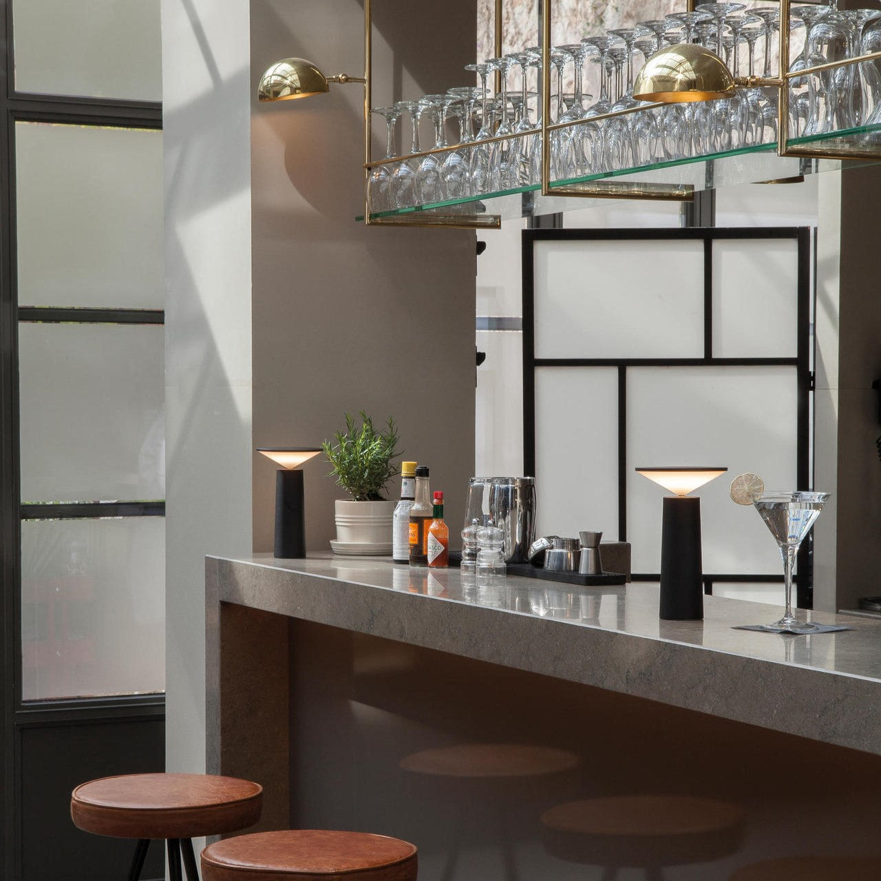 Vanta Cone Table Lamp | Ormexis