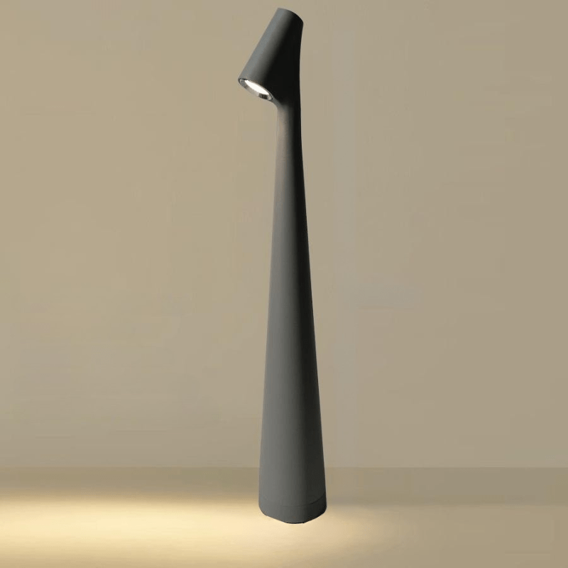 Stylová stolní lampa s kovovým povrchem, dobíjecí, pro vnitřní i venkovní použití