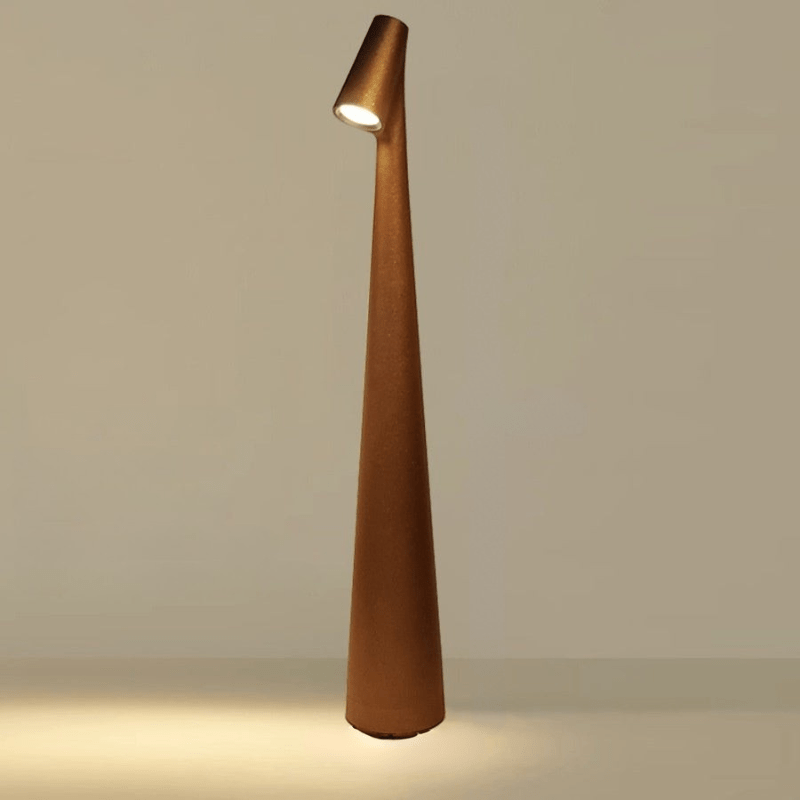 Stylová stolní lampa s kovovým povrchem, dobíjecí, pro vnitřní i venkovní použití
