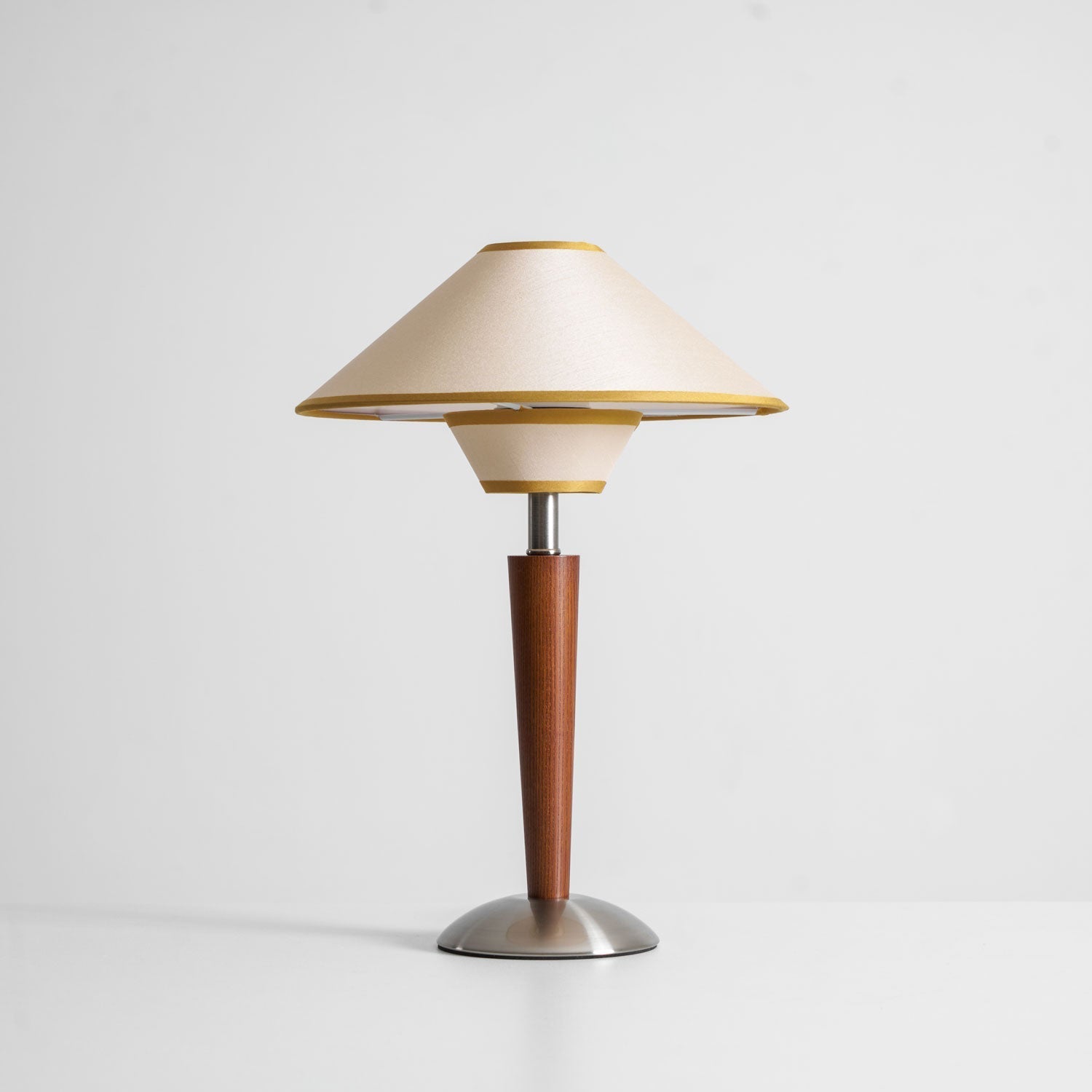 Alderwood-Leinenschirm-Tischlampe | Ormexis
