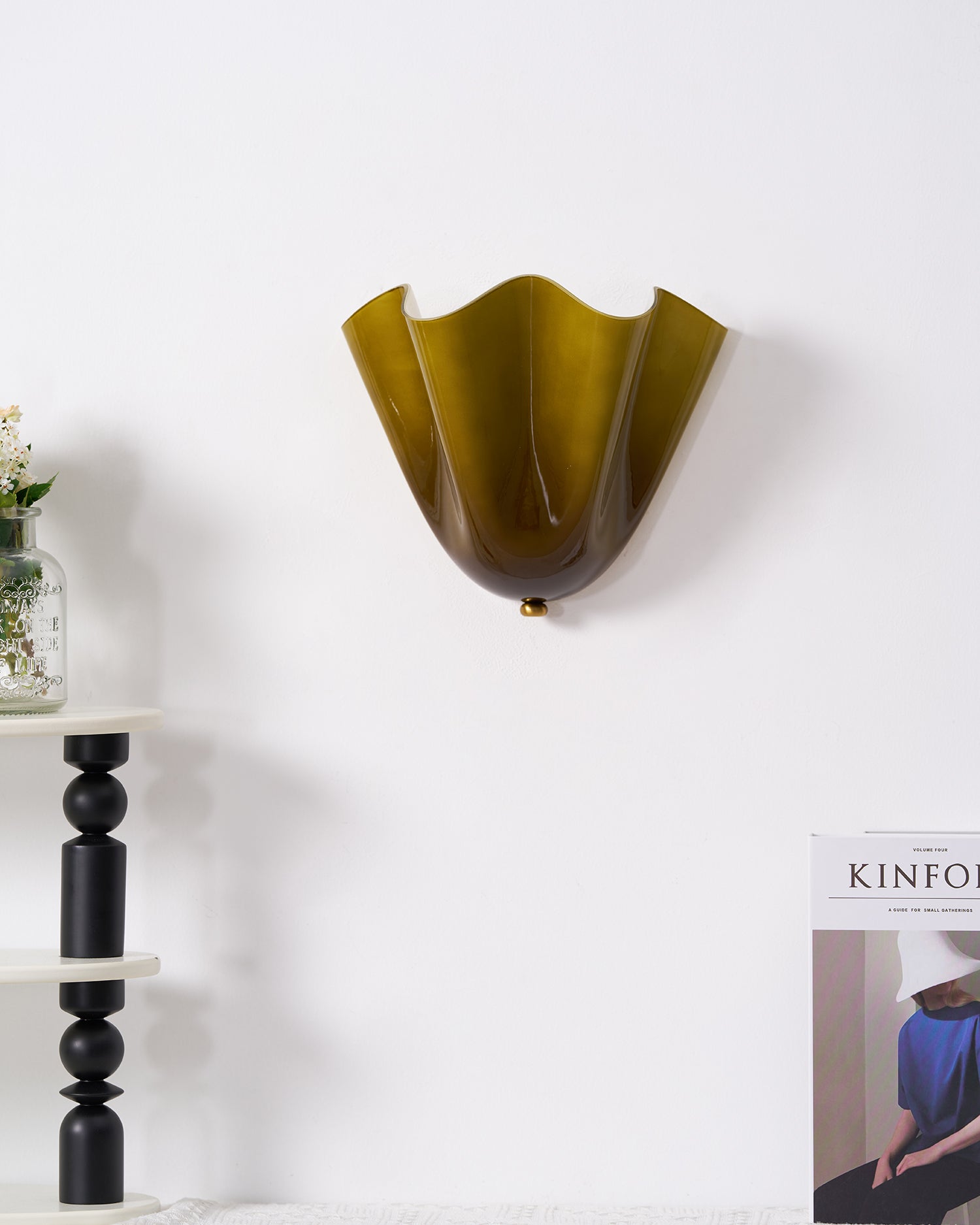 Nástěnné svítidlo Petalia, moderní sochařské skleněné nástěnné světlo | Ormexis