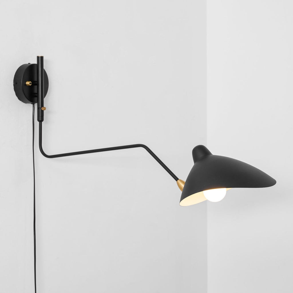 Verstelbare metalen wandlamp met lange arm en draaibare kap | Ormexis