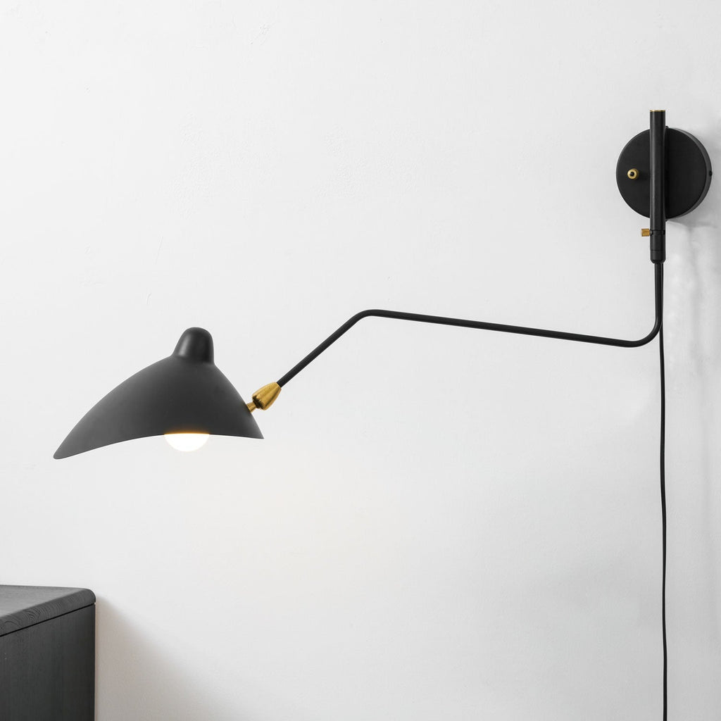 Verstelbare metalen wandlamp met lange arm en draaibare kap | Ormexis