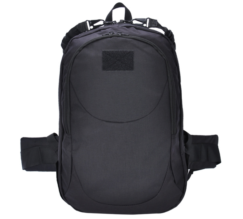 Sac tactique pour aventures en plein air avec matériau imperméable et sangles réglables