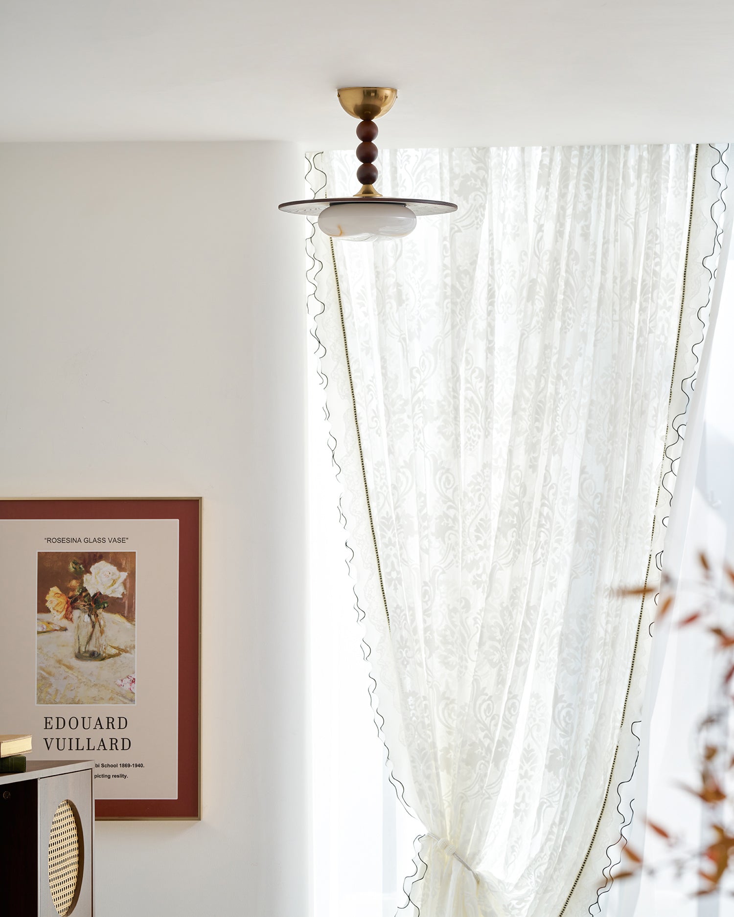 Mid-century-taklampa med marmorring | Ormexis