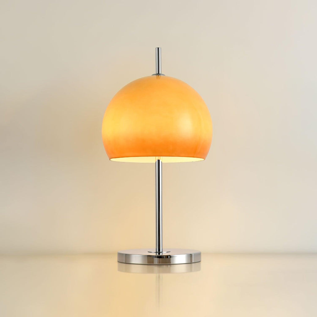 Lampa ve tvaru houby s bauhausovým vlivem a čistou geometrickou siluetou