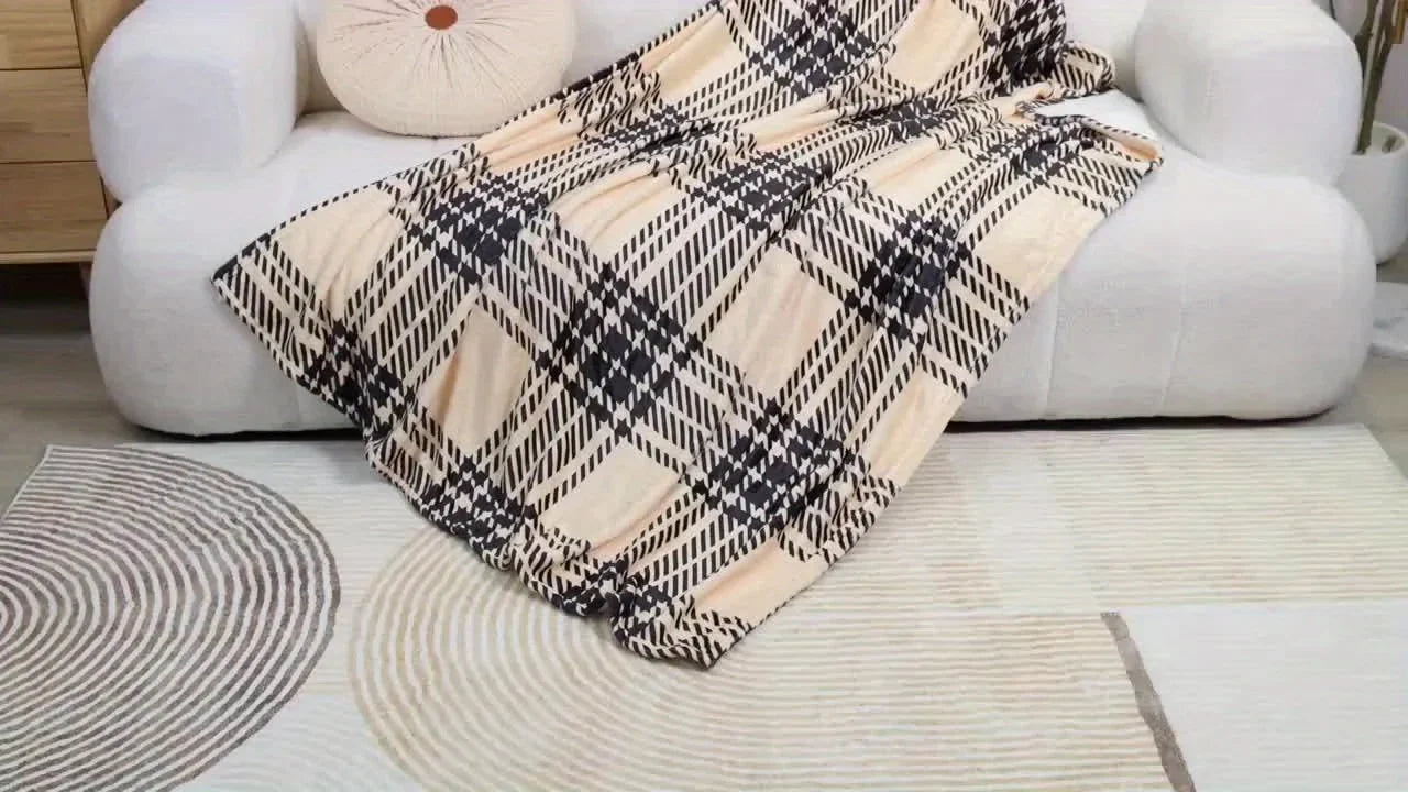 Vintage Bloom Patchwork Blanket With Soft Flannel And Floral Design
