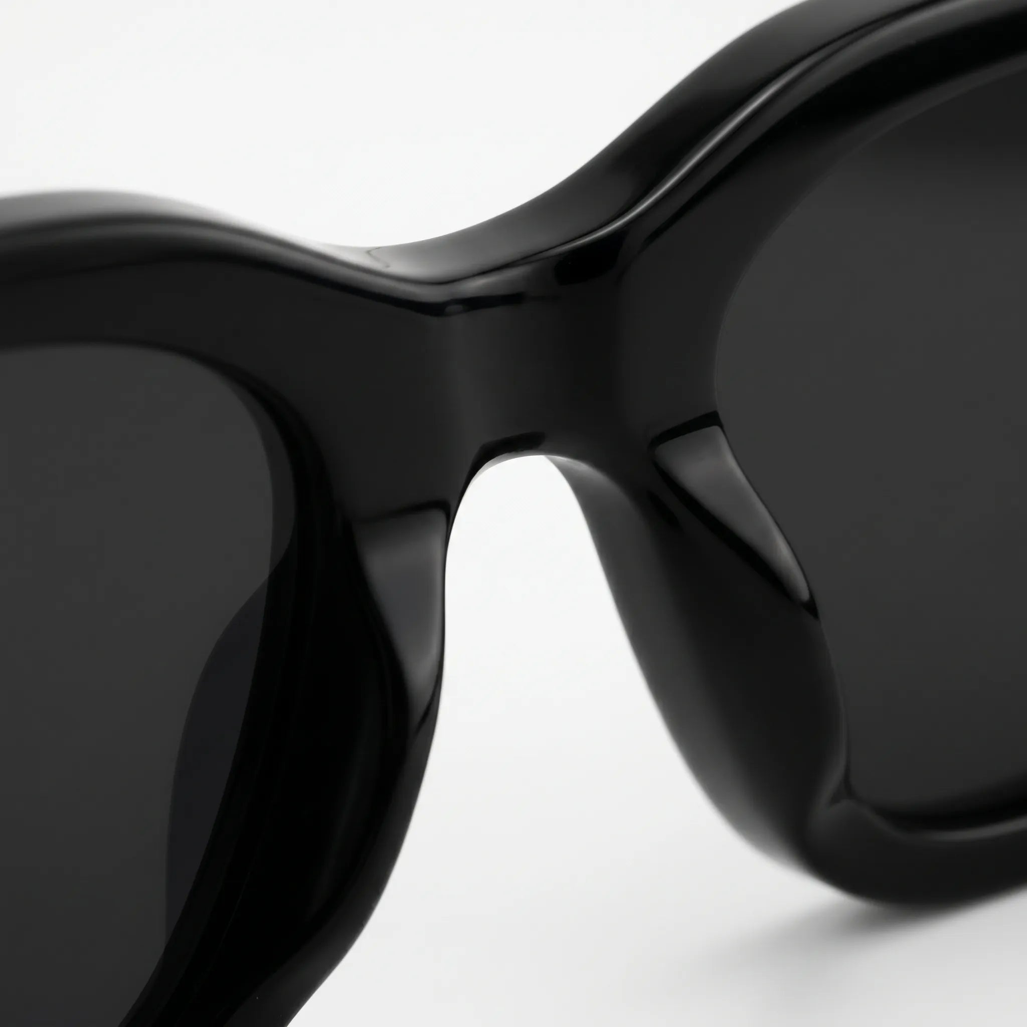 Thick Rectangular Frame Sunglasses -  Reducing Sun Glare - Ormexis
