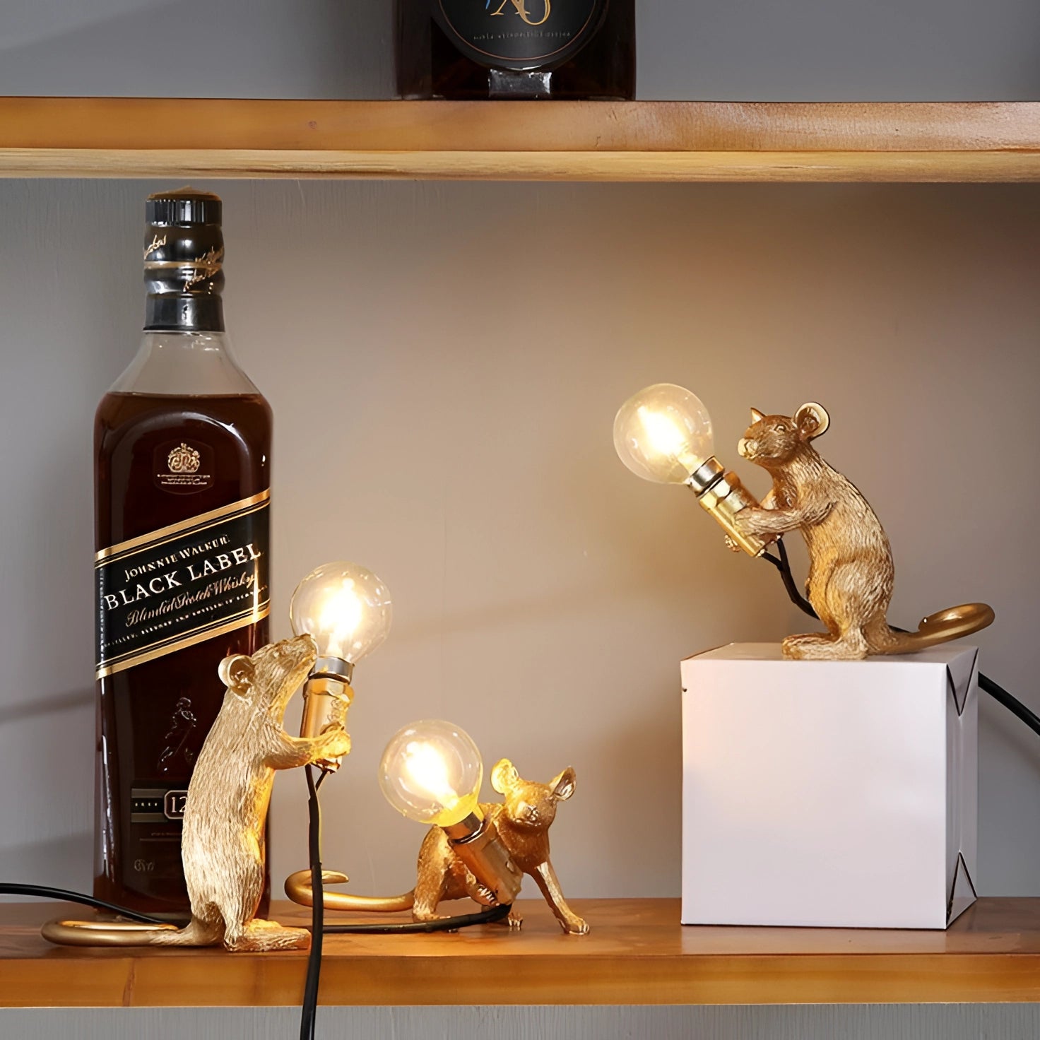 Whimsical Decor Gold Mouse Lamp With Playful Animal Design For Home