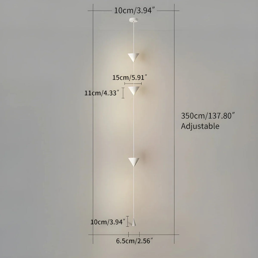 Stojací lampa s kuželovitým závěsným stínidlem a ambientním LED osvětlením