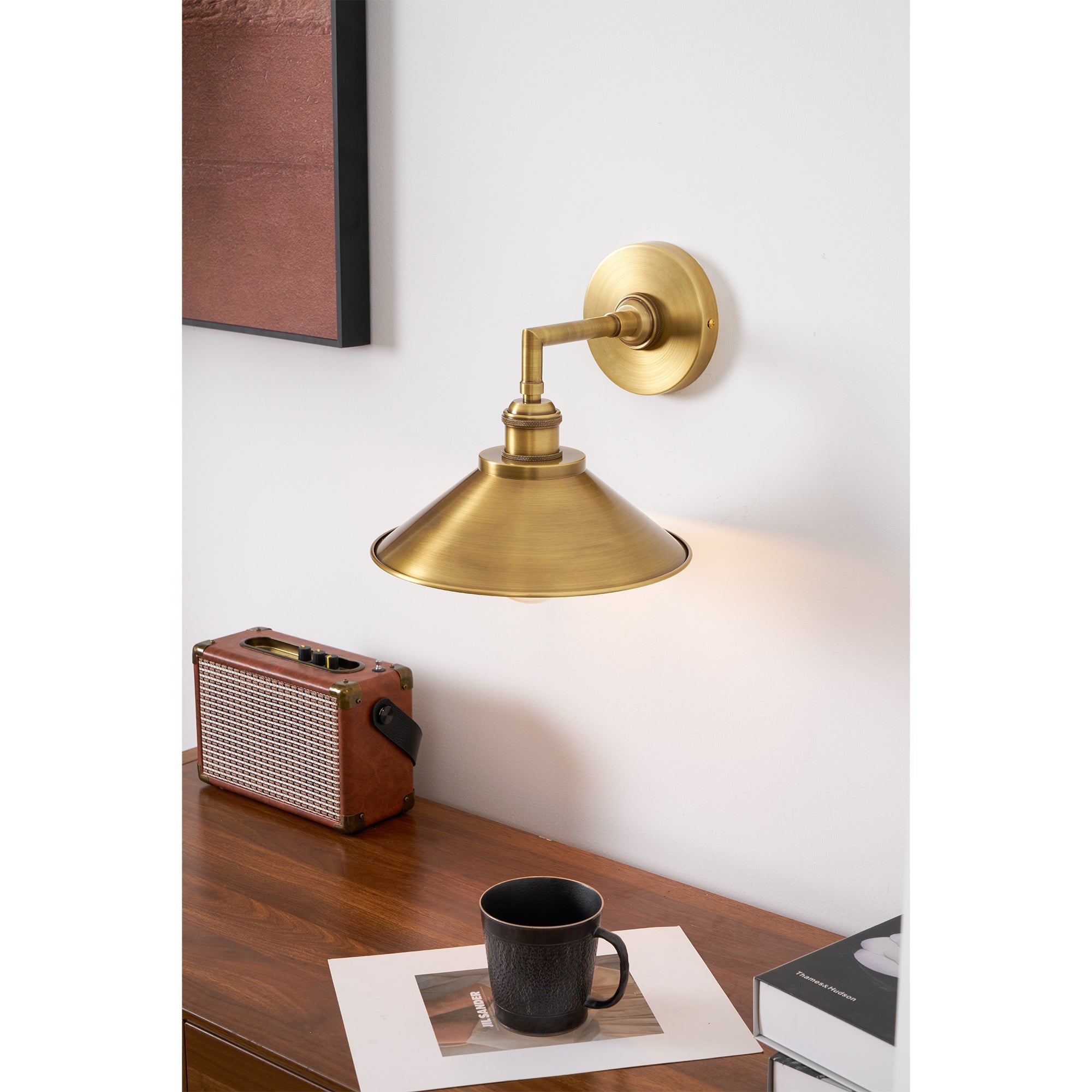 Tailored Brass Wall Lamp | Ormexis