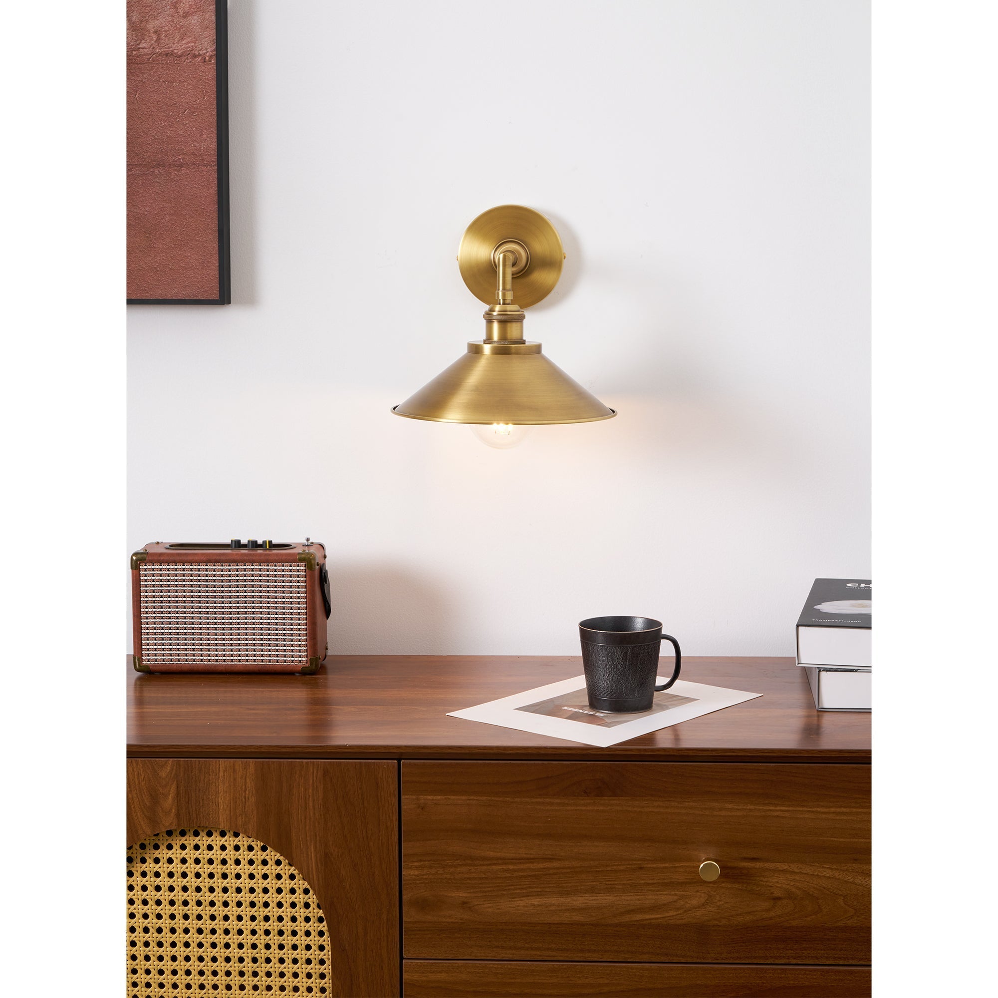 Tailored Brass Wall Lamp | Ormexis