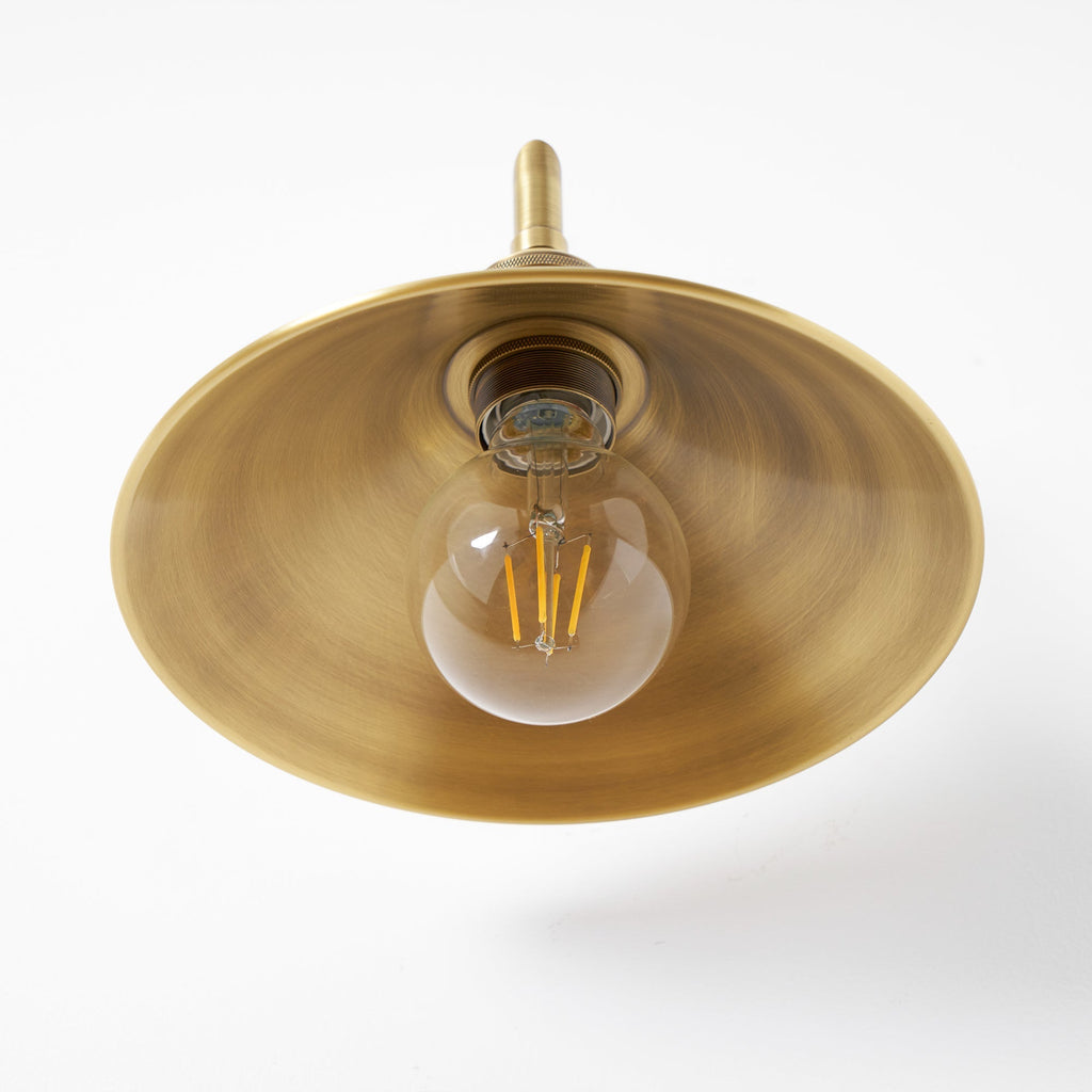 Tailored Brass Wall Lamp | Ormexis
