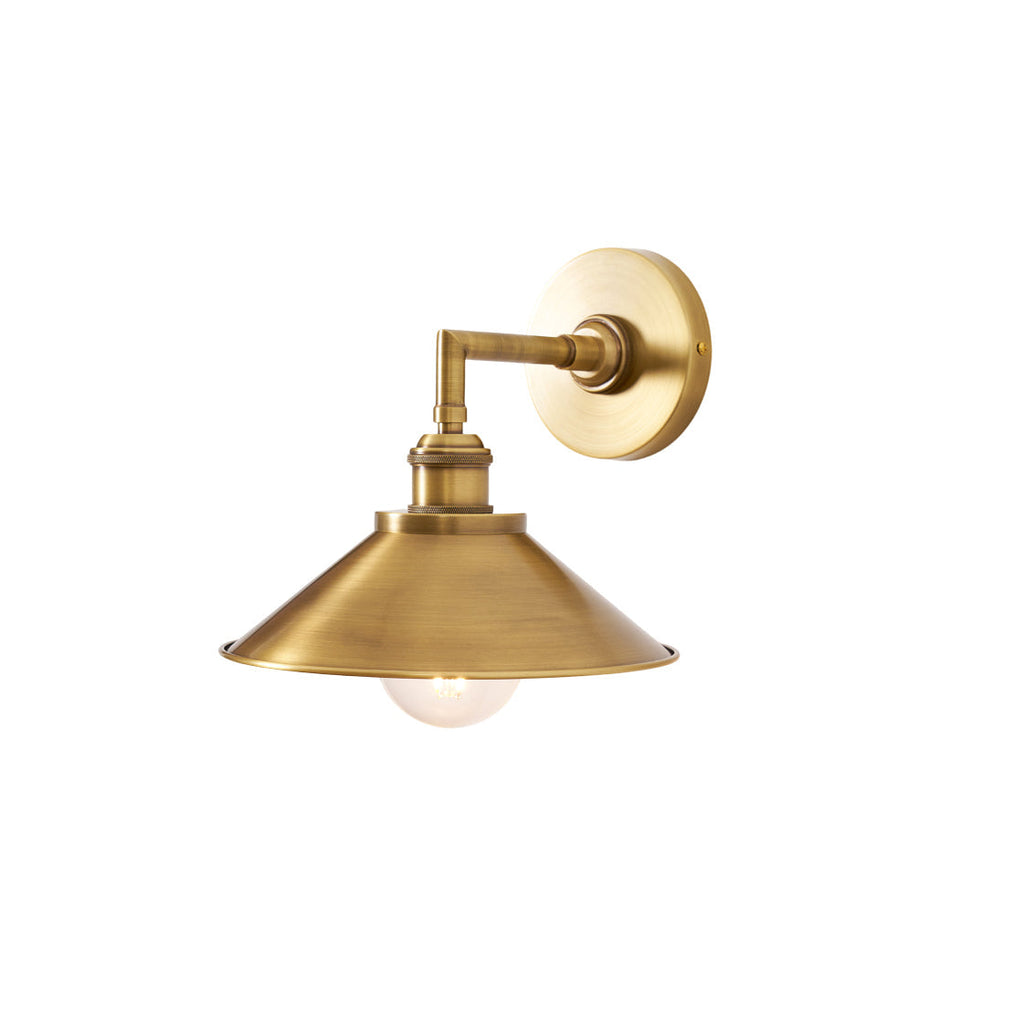 Tailored Brass Wall Lamp | Ormexis