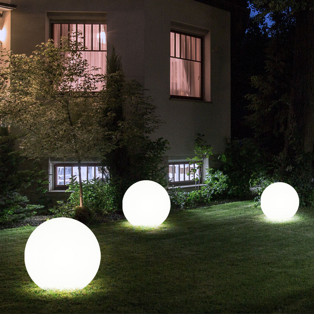 LumiGlobe Lampe de Jardin Solaire Sans Fil avec LED Changeant de Couleur, Résistante aux Intempéries pour l'Extérieur