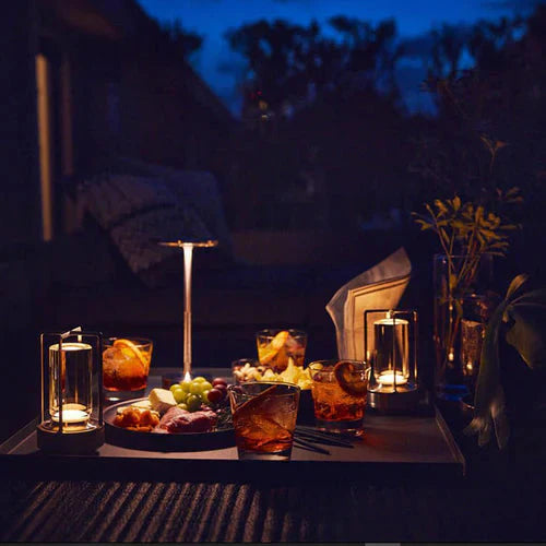 Lampe de bureau ou de chevet rechargeable USB au design moderne