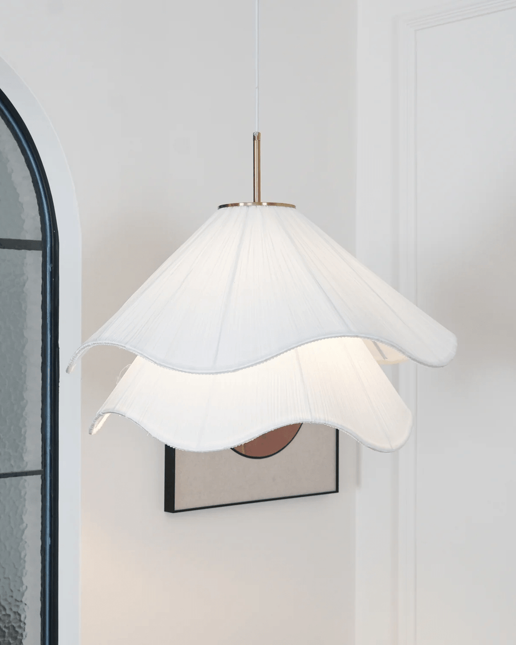 Lustră suspendată Florenza cu abajur din material textil și accent petală, lumină caldă 3000K, 30 cm