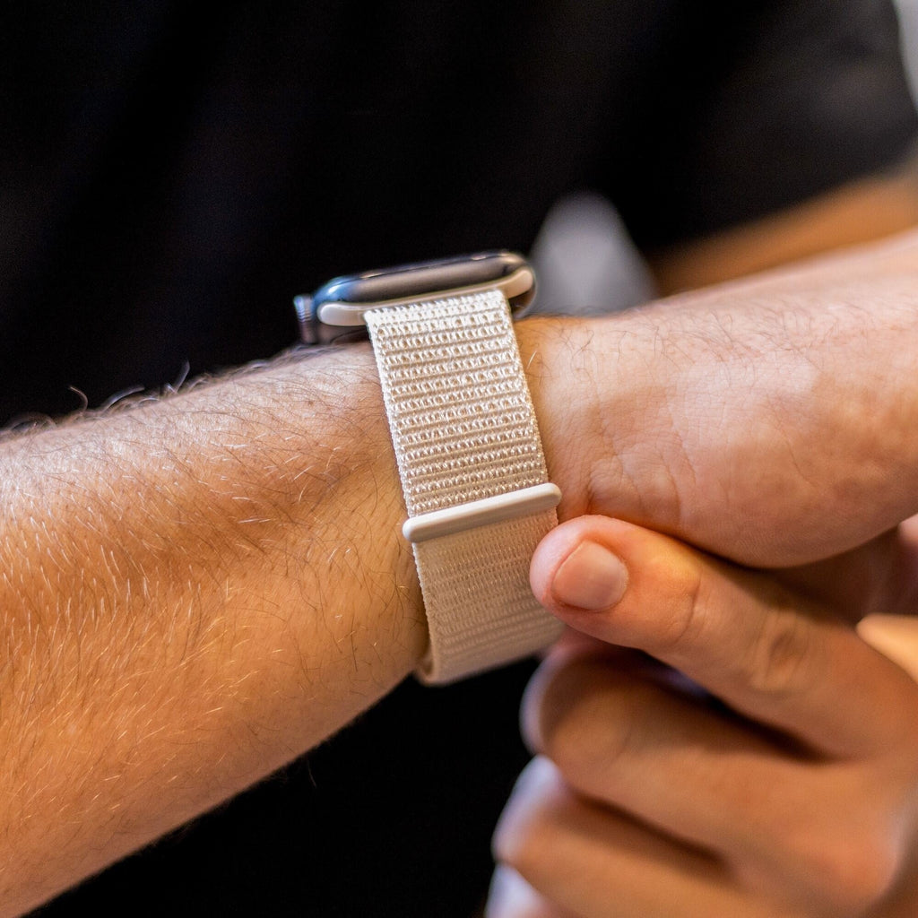 Nylonový řemínek Apple Watch, barva Starlight