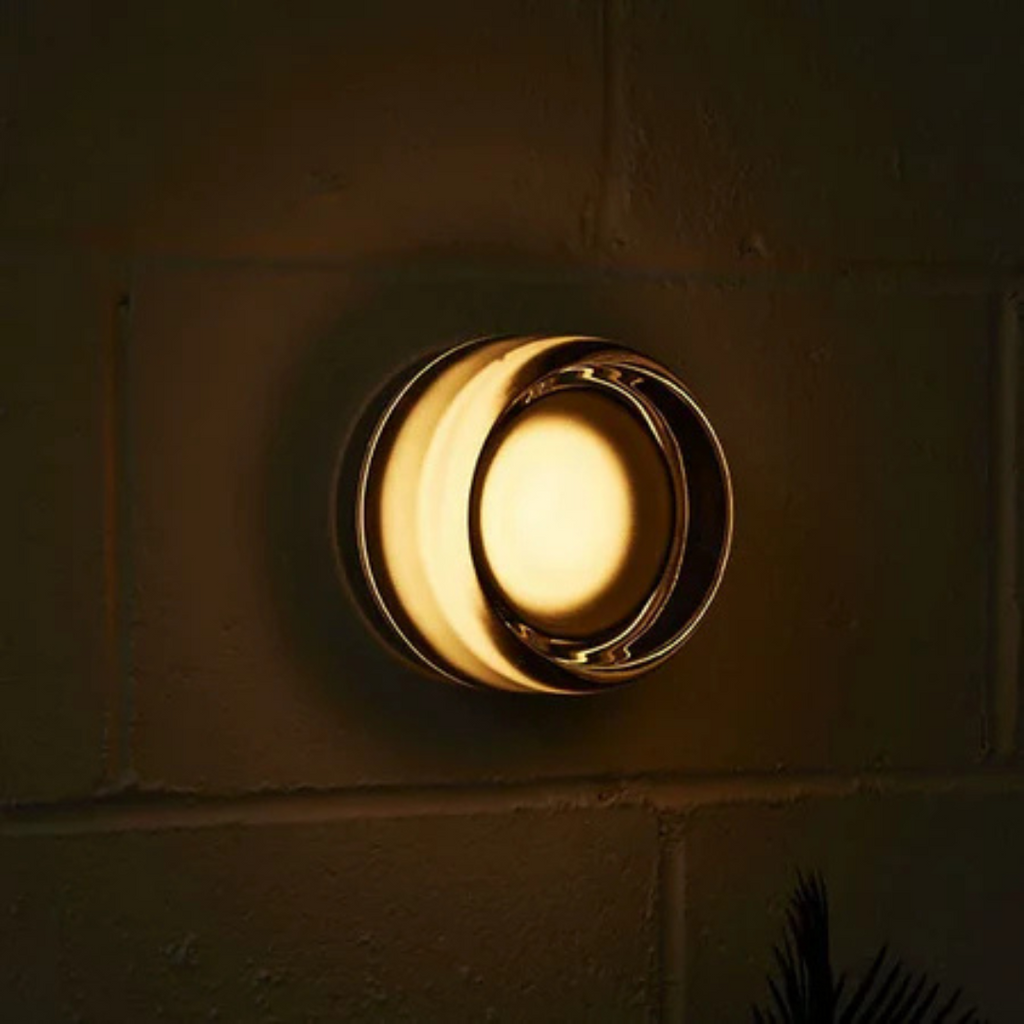 Wandleuchte aus bernsteinfarbenem, getöntem Glas, rund, mit LED | Ormexis