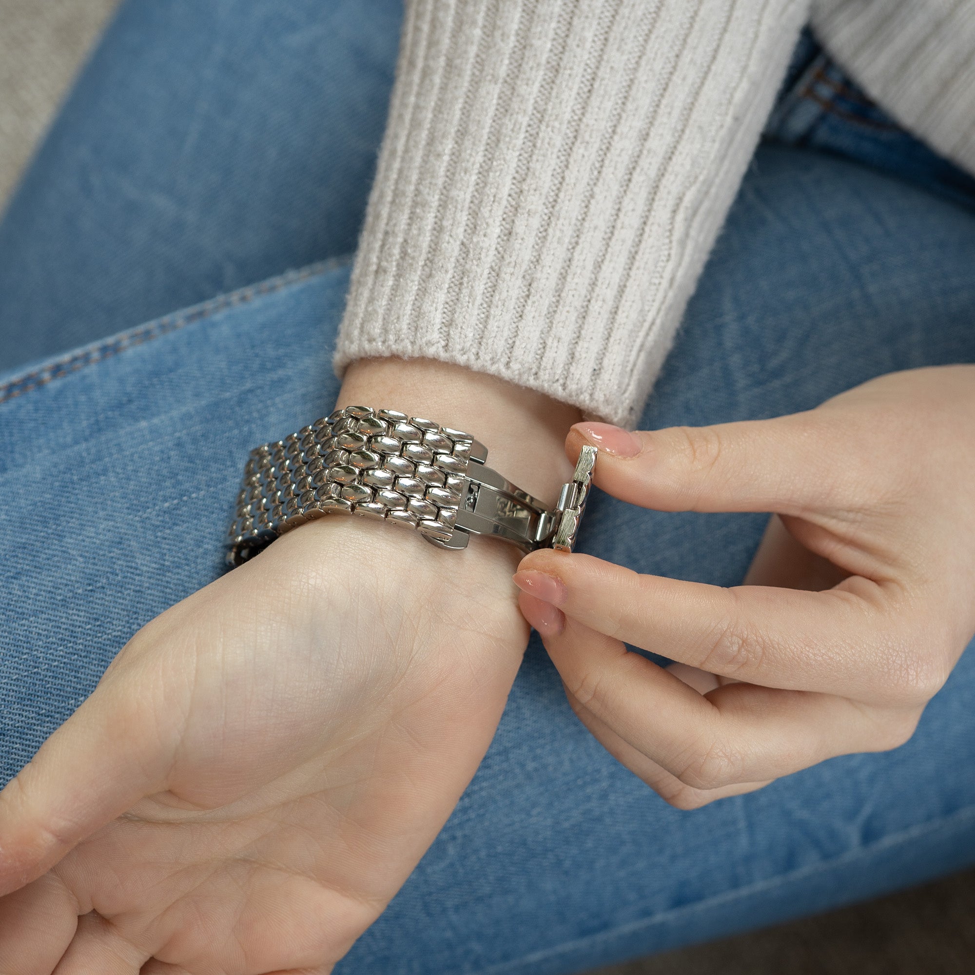 Dragon Steel Strap For Apple Watch In Silver Finish