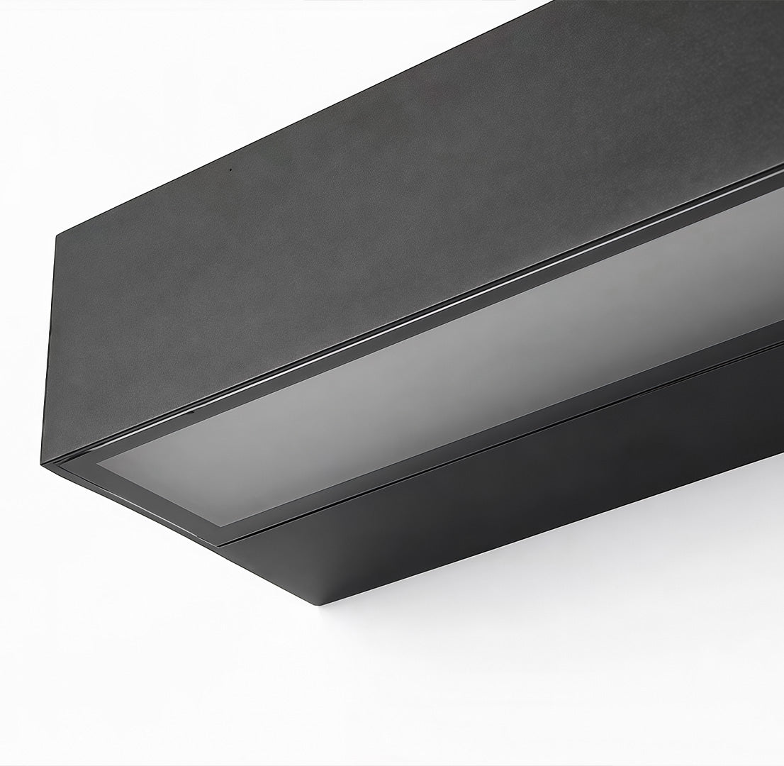 Veltrix Linear Outdoor Wall Sconce | Ormexis