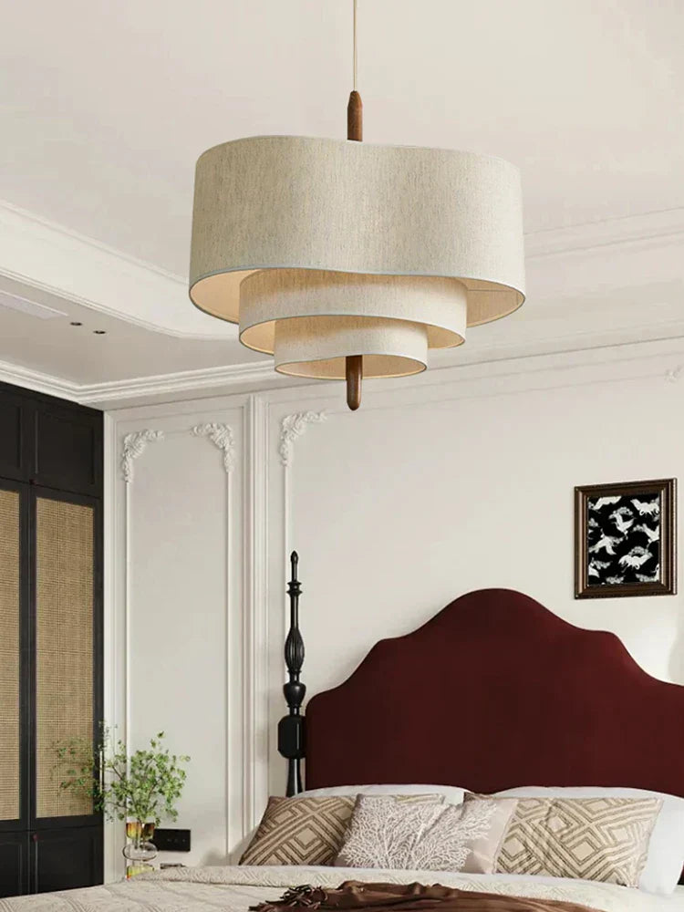 Závěsné svítidlo Ellestra s moderním tvarem lustru pro elegantní stropní osvětlení