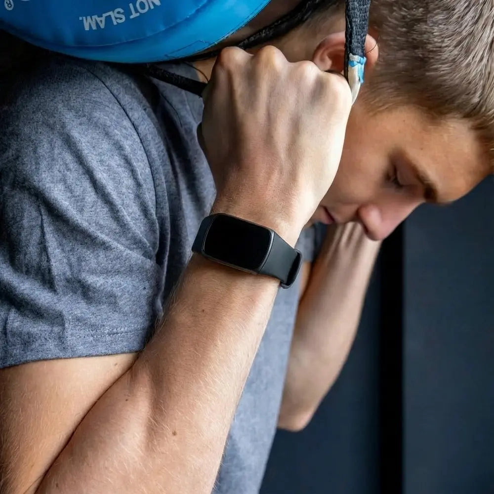 Opaska wymienna Fitbit Charge 5 z czarnego silikonu dla całodniowego komfortu