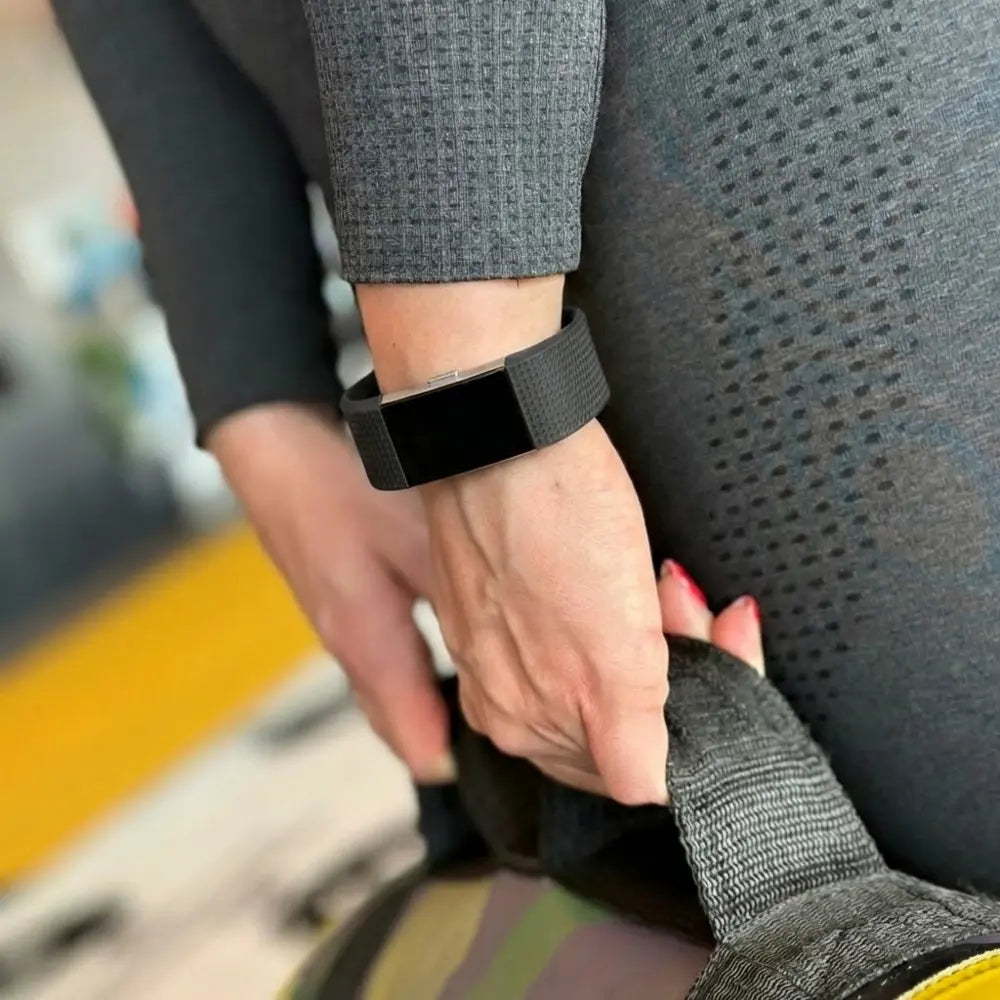 Silicone Band With Buckle Closure For Fitbit Charge 2 In Black