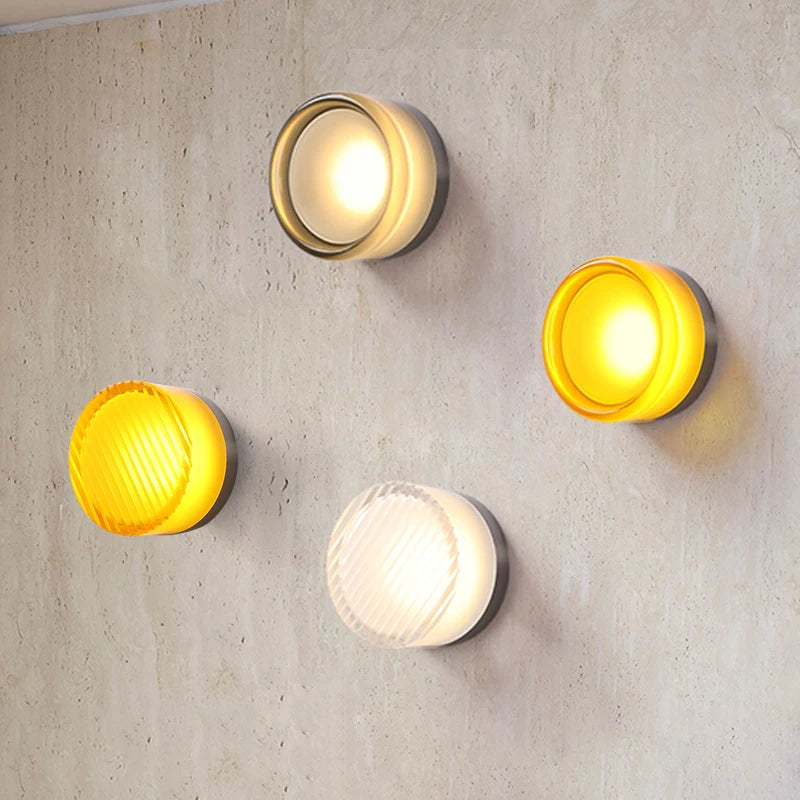 Applique da parete moderna con scanalature e illuminazione ambientale | Ormexis